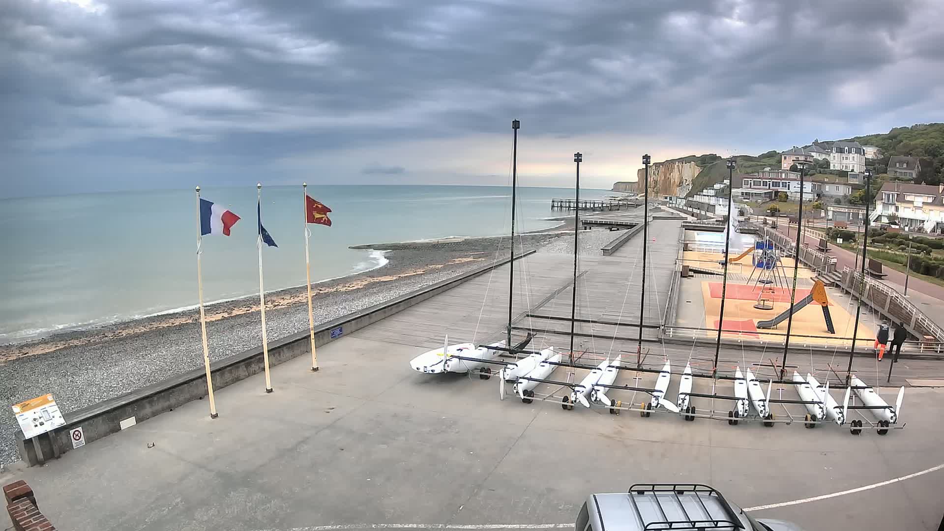 Plage de Veules-les-Roses Beach Live Cam - Dieppe, Seine-Maritime, Normandie, France