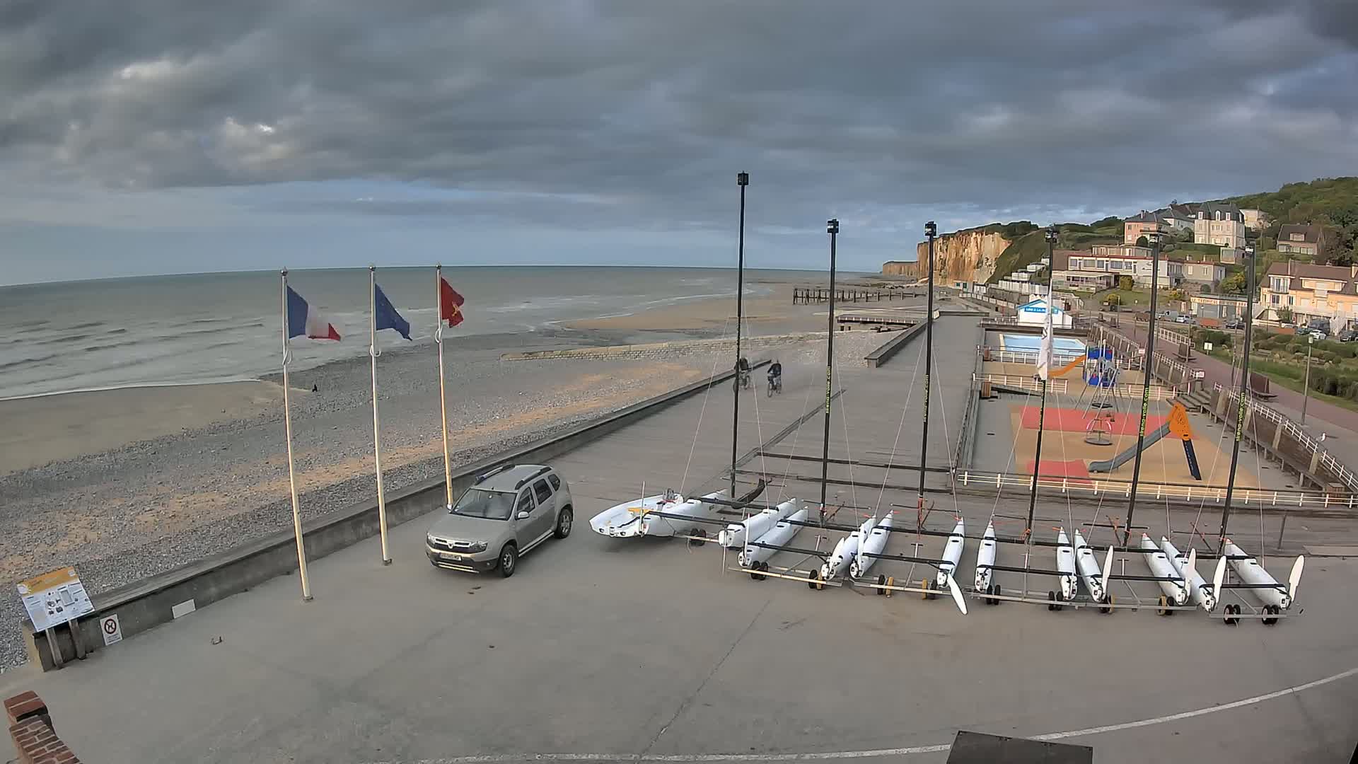 Plage de Veules-les-Roses Beach Live Cam - Dieppe, Seine-Maritime, Normandie, France