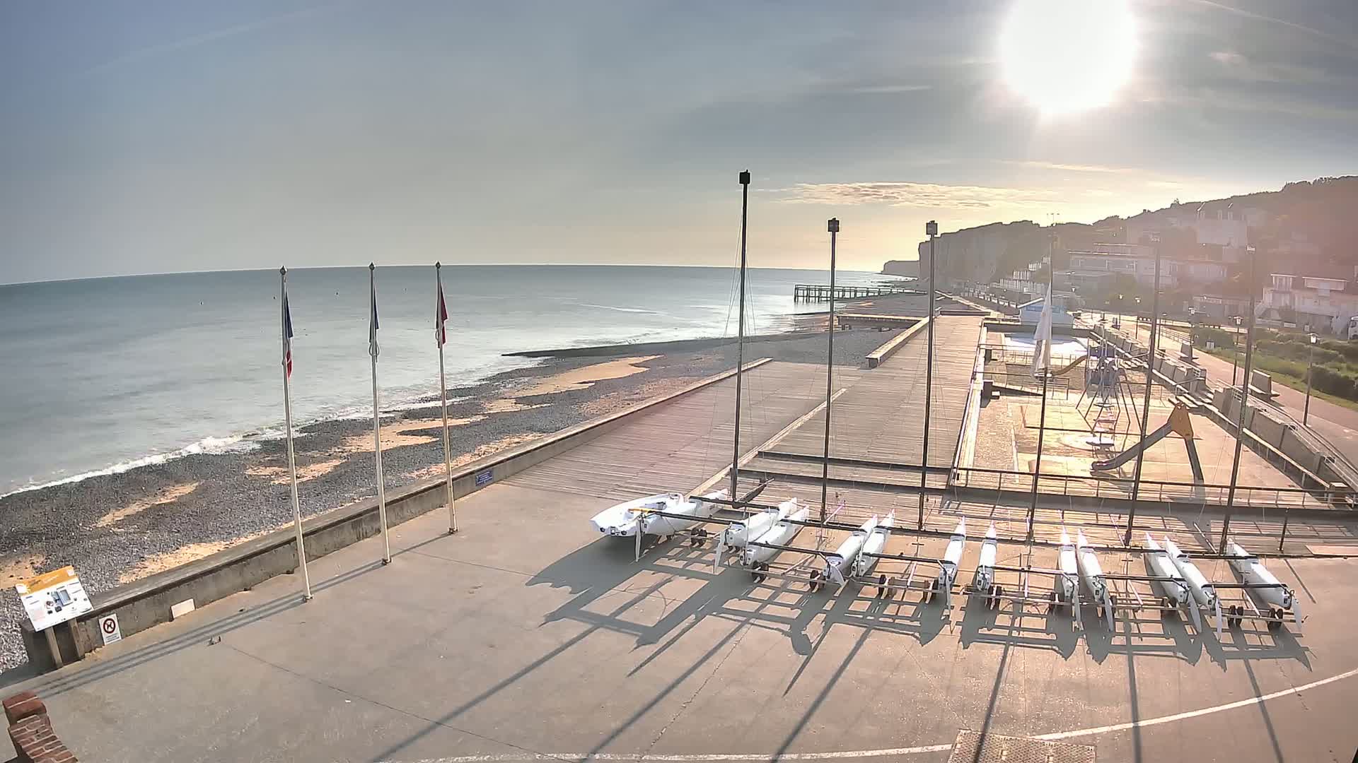 Plage de Veules-les-Roses Beach Live Cam - Dieppe, Seine-Maritime, Normandie, France