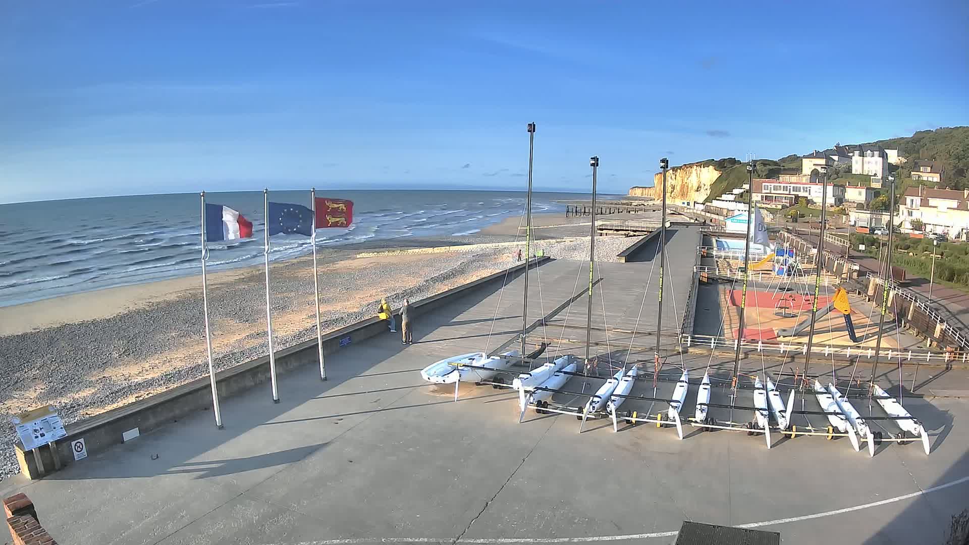 Plage de Veules-les-Roses Beach Live Cam - Dieppe, Seine-Maritime, Normandie, France