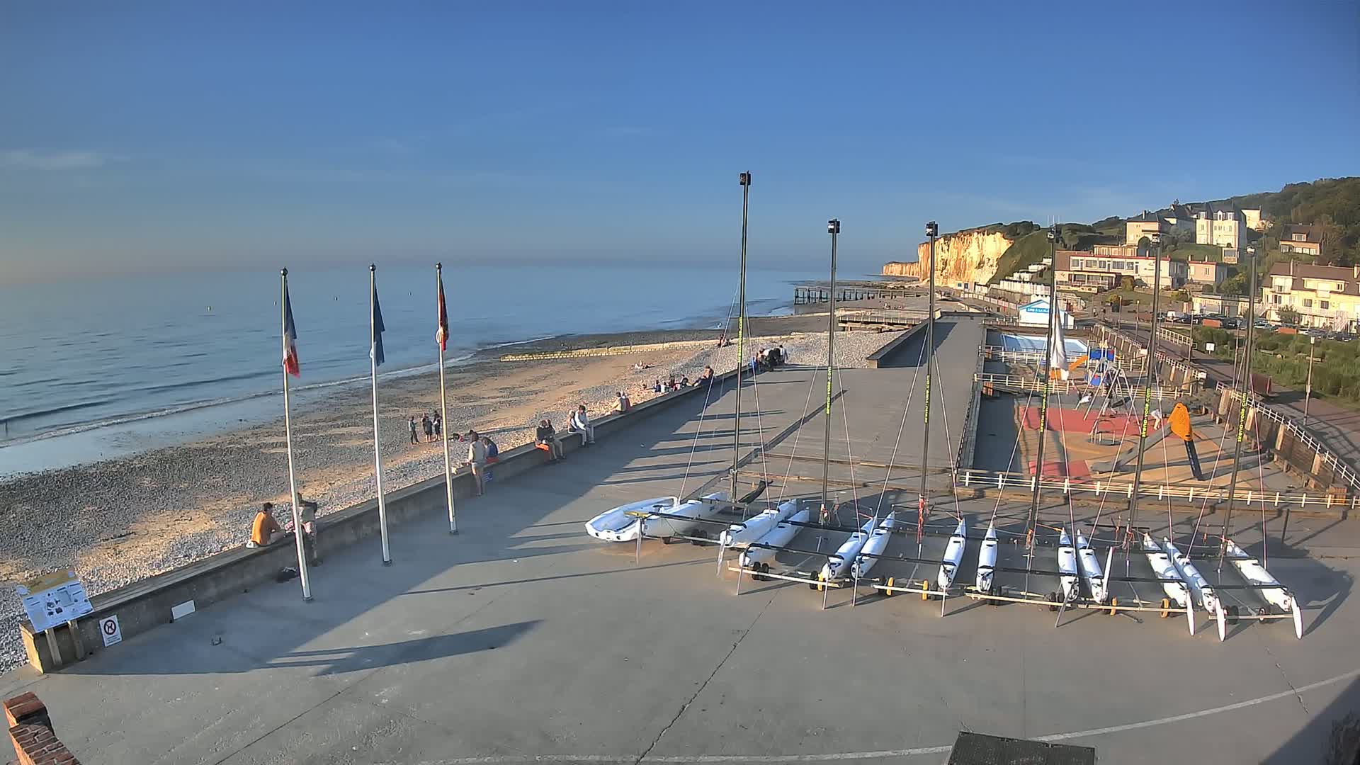 Plage de Veules-les-Roses Beach Live Cam - Dieppe, Seine-Maritime, Normandie, France