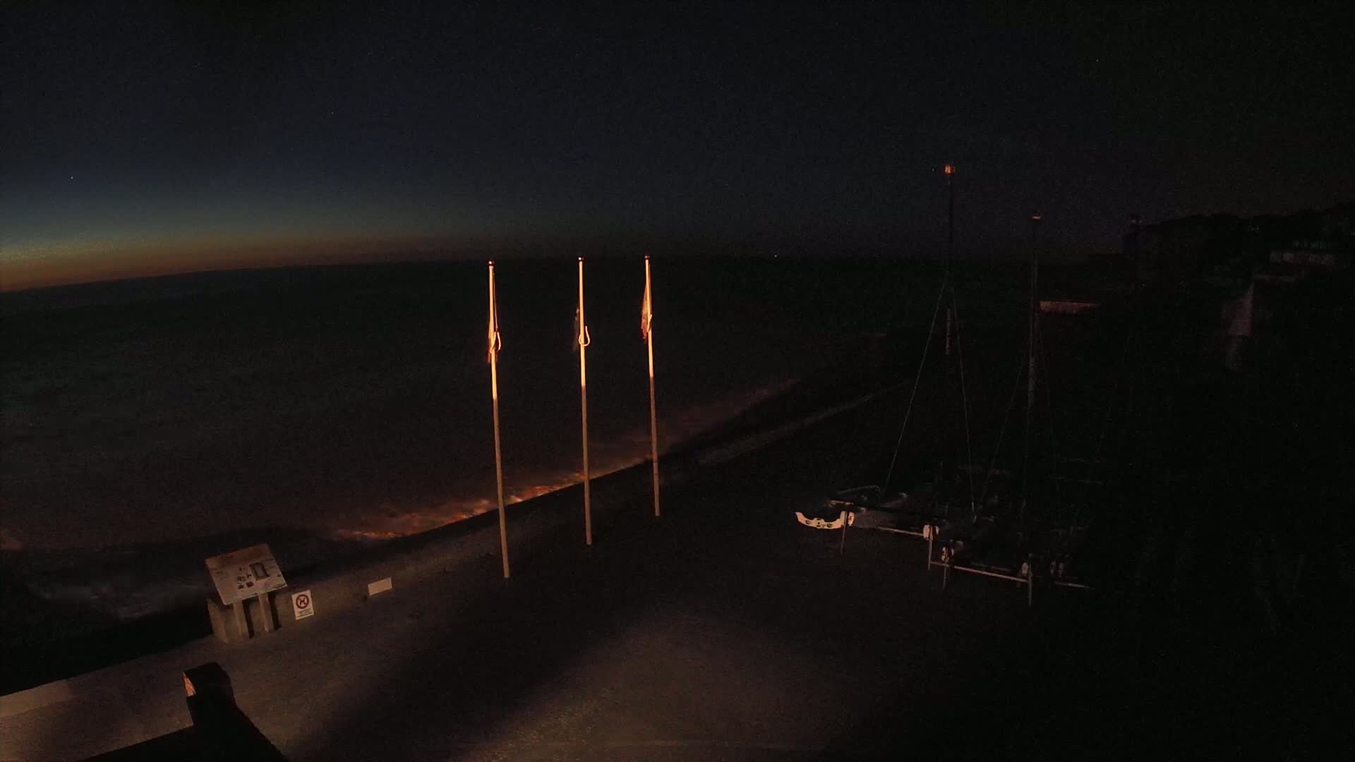 Plage de Veules-les-Roses Beach Live Cam - Dieppe, Seine-Maritime, Normandie, France
