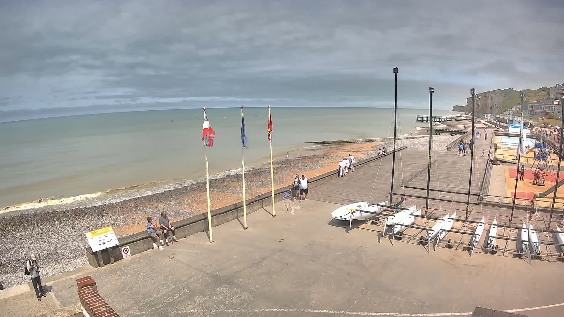 Plage de Veules-les-Roses Beach Live Cam - Dieppe, Seine-Maritime, Normandie, France