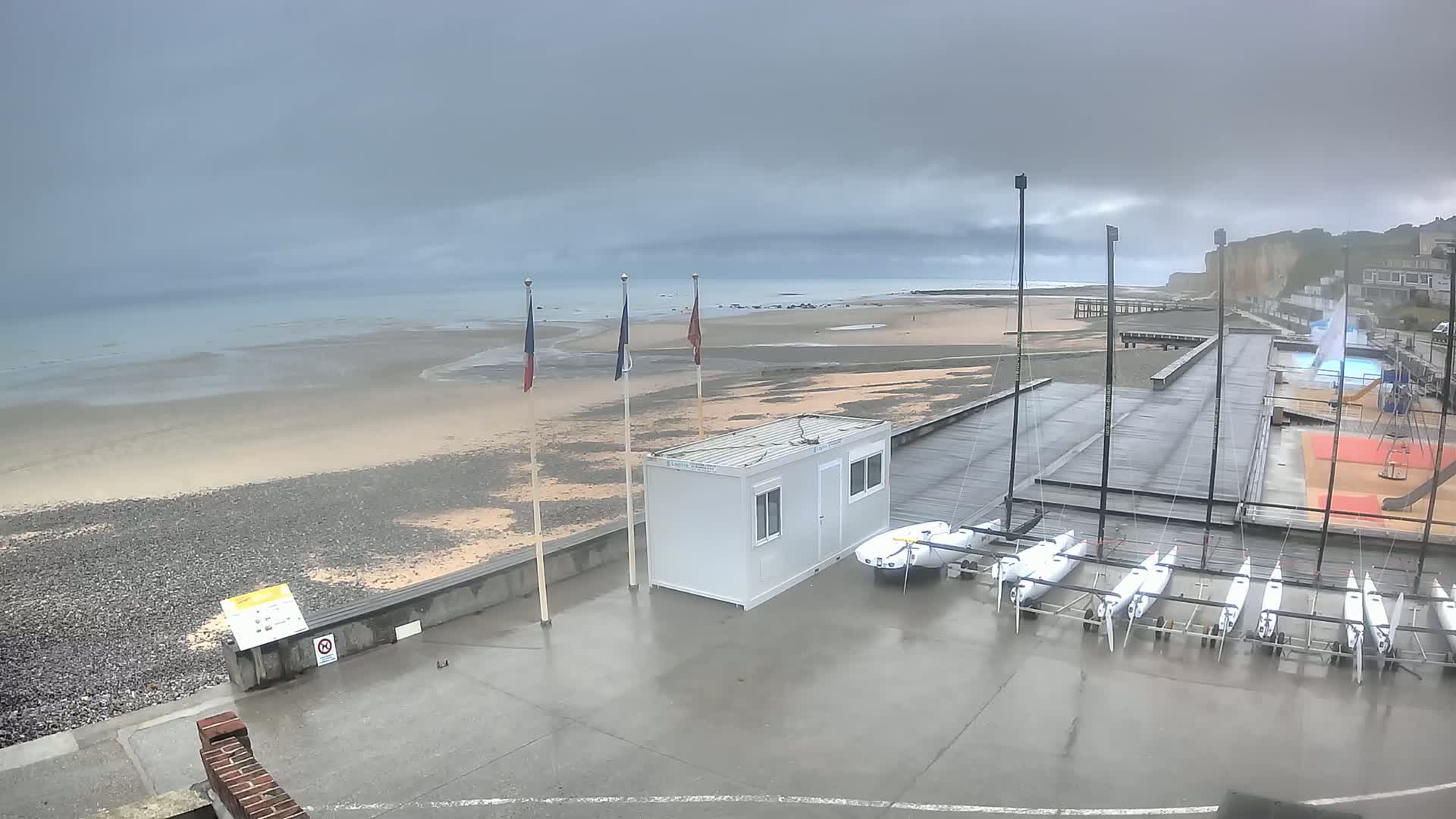 Plage de Veules-les-Roses Beach Live Cam - Dieppe, Seine-Maritime, Normandie, France