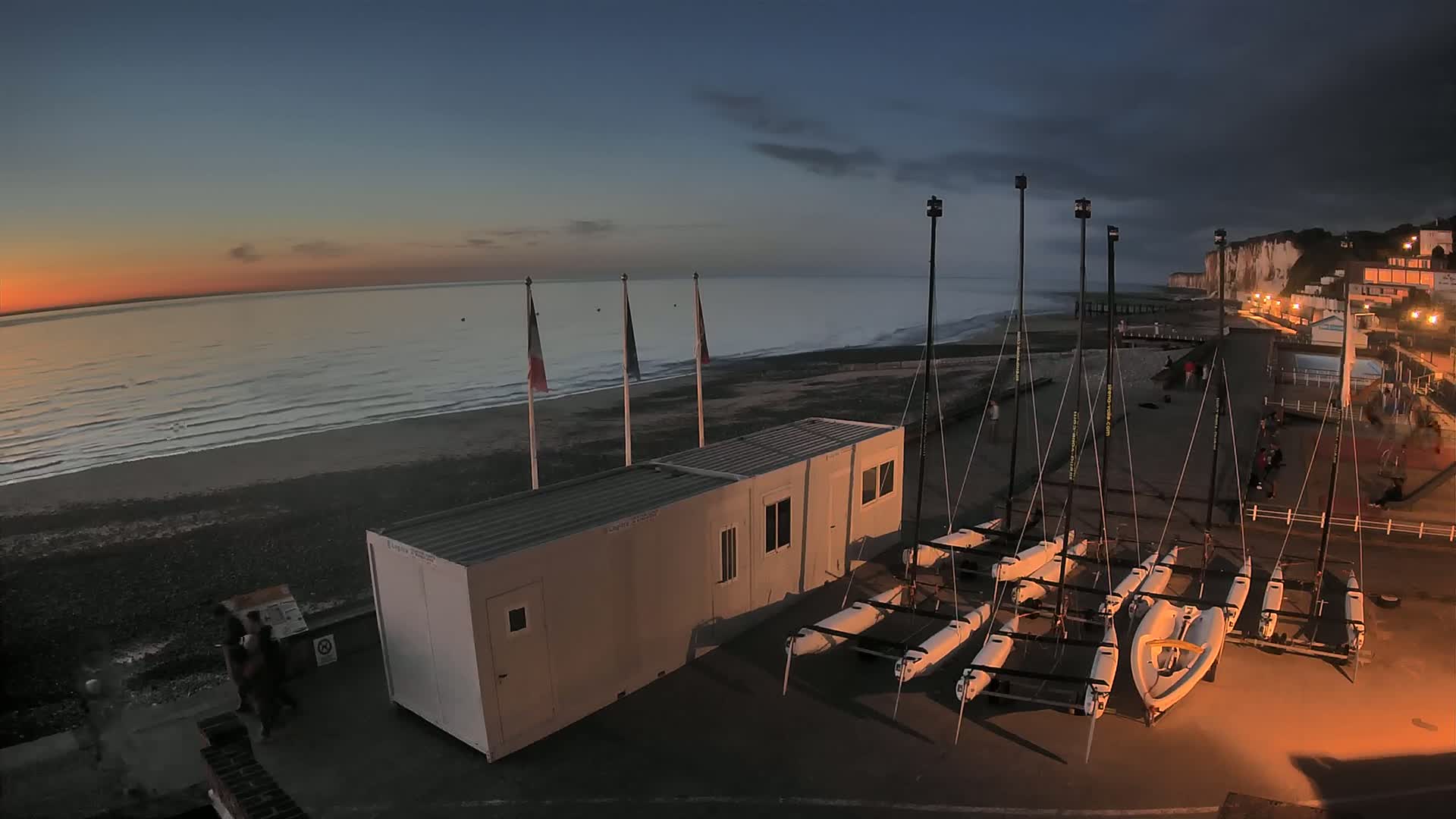 Plage de Veules-les-Roses Beach Live Cam - Dieppe, Seine-Maritime, Normandie, France
