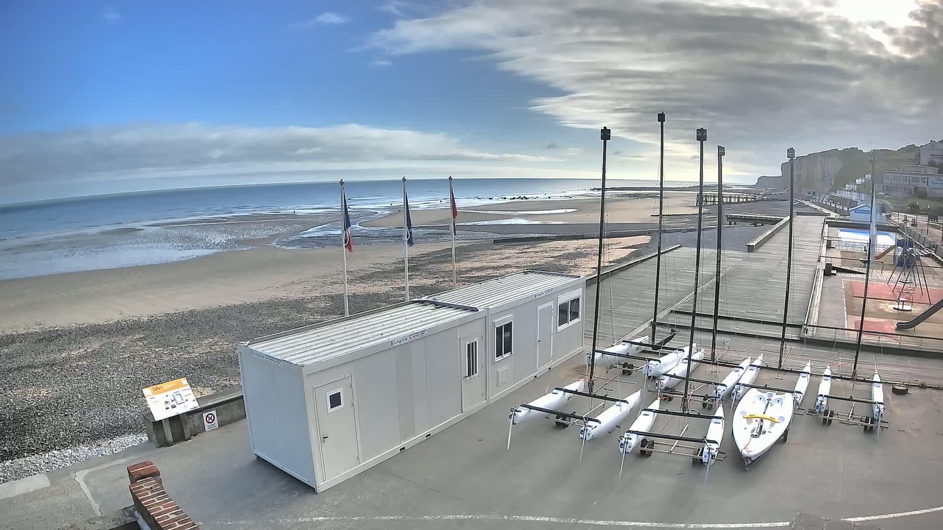 Plage de Veules-les-Roses Beach Live Cam - Dieppe, Seine-Maritime, Normandie, France