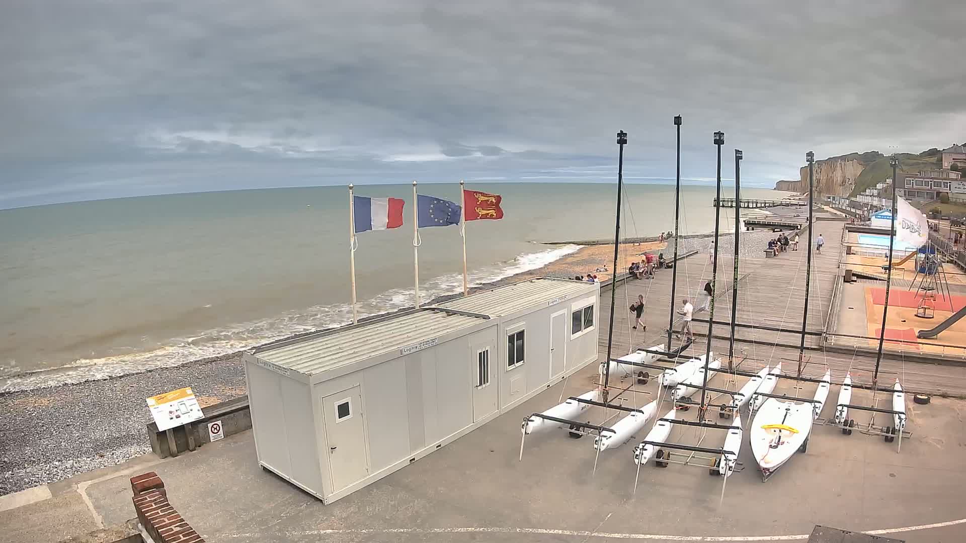 Plage de Veules-les-Roses Beach Live Cam - Dieppe, Seine-Maritime, Normandie, France