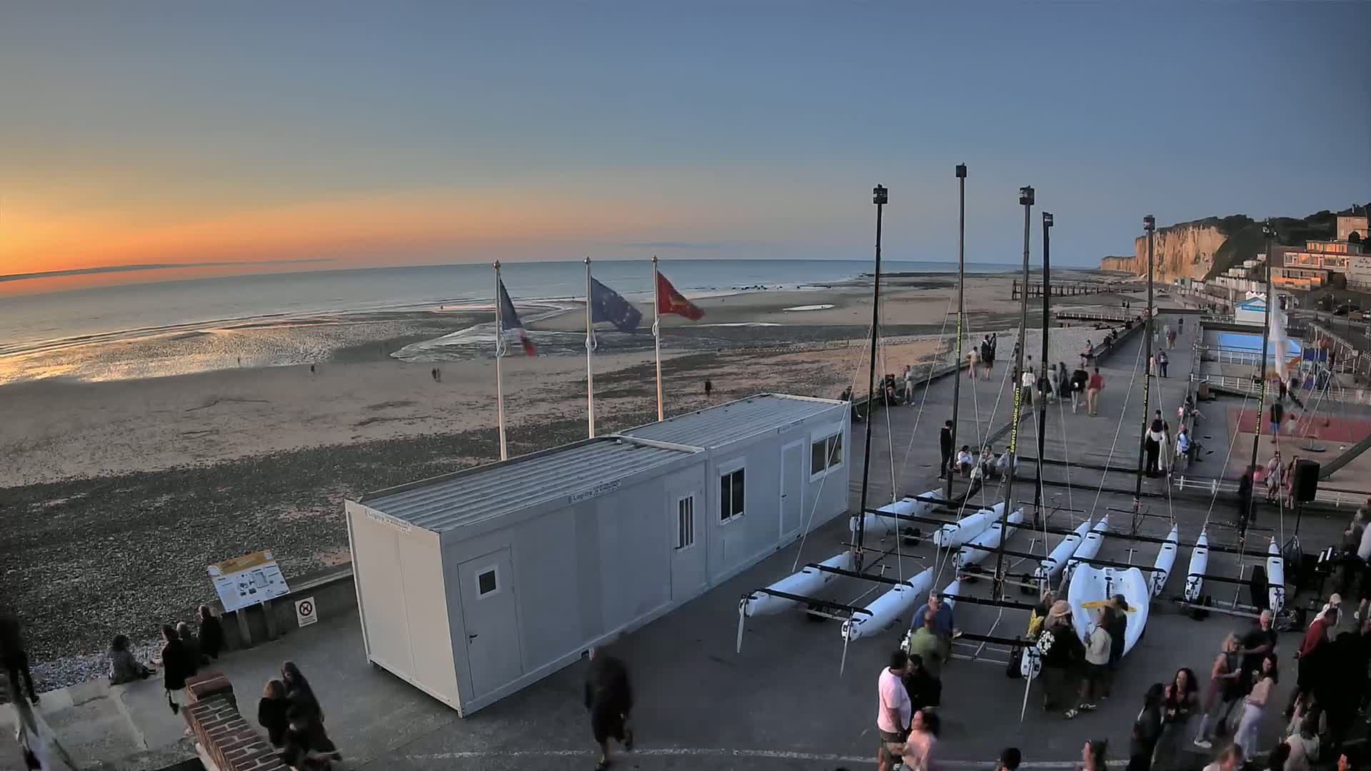 Plage de Veules-les-Roses Beach Live Cam - Dieppe, Seine-Maritime, Normandie, France