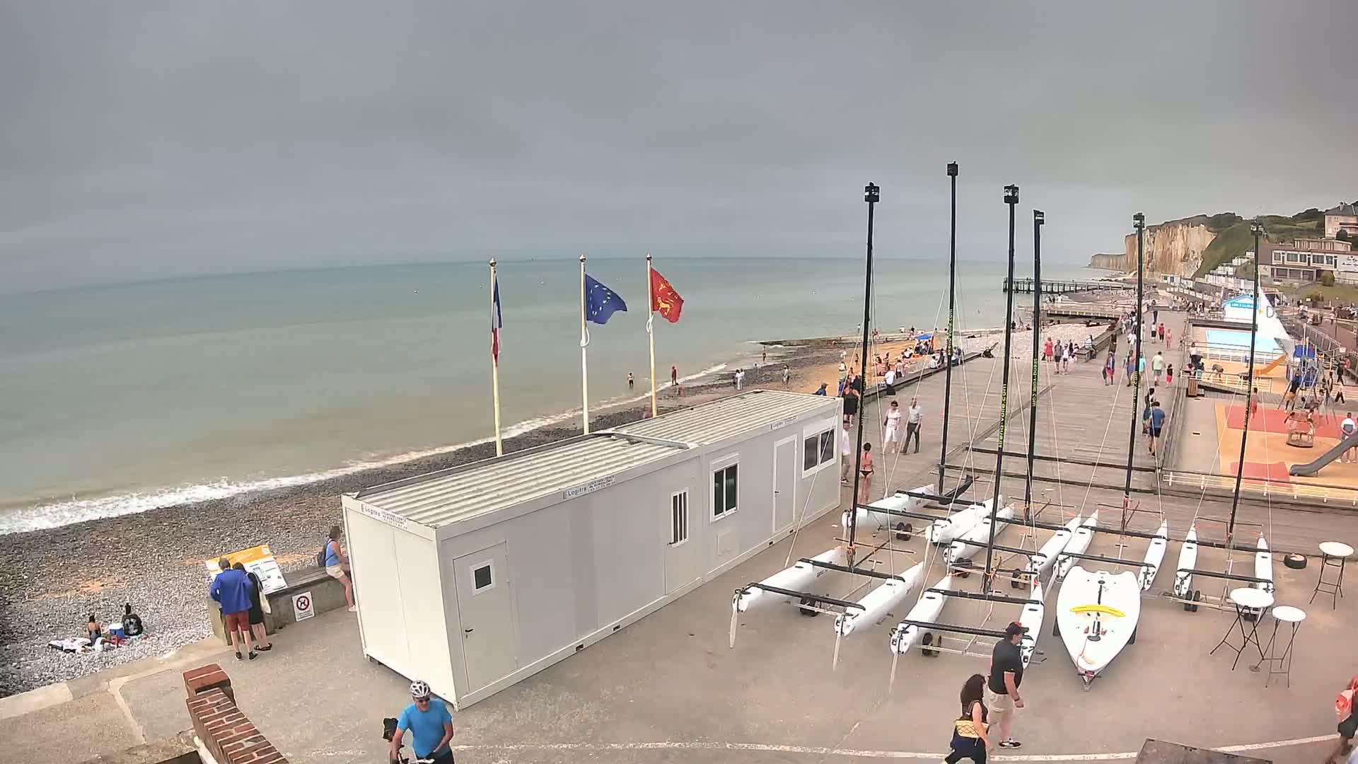 Plage de Veules-les-Roses Beach Live Cam - Dieppe, Seine-Maritime, Normandie, France