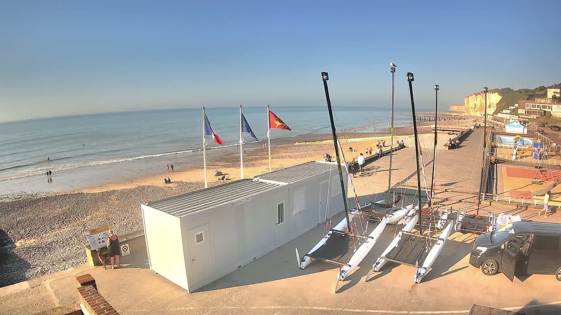 Plage de Veules-les-Roses Beach Live Cam - Dieppe, Seine-Maritime, Normandie, France
