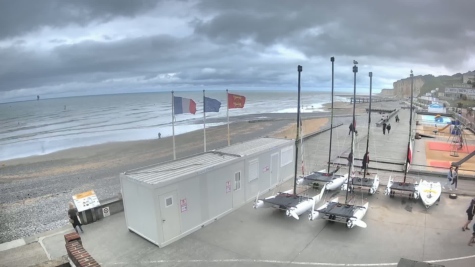 Plage de Veules-les-Roses Beach Live Cam - Dieppe, Seine-Maritime, Normandie, France