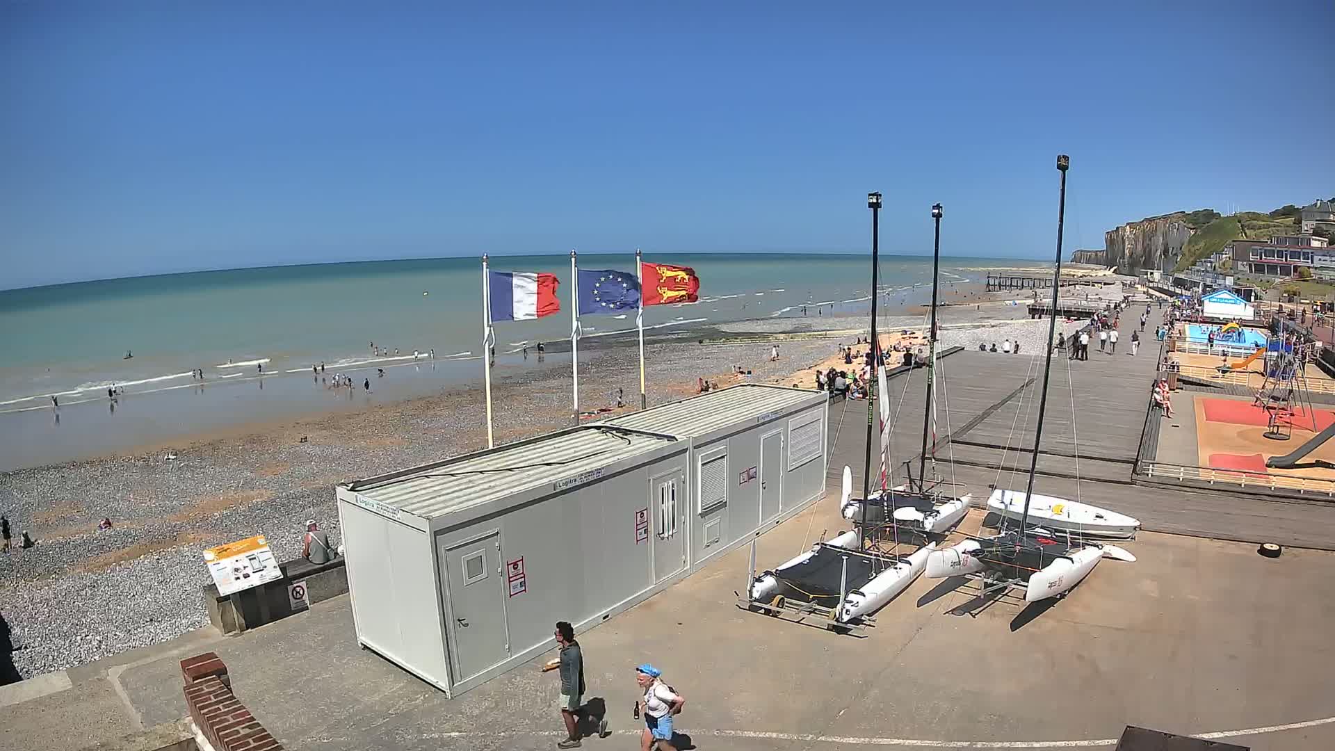 Plage de Veules-les-Roses Beach Live Cam - Dieppe, Seine-Maritime, Normandie, France