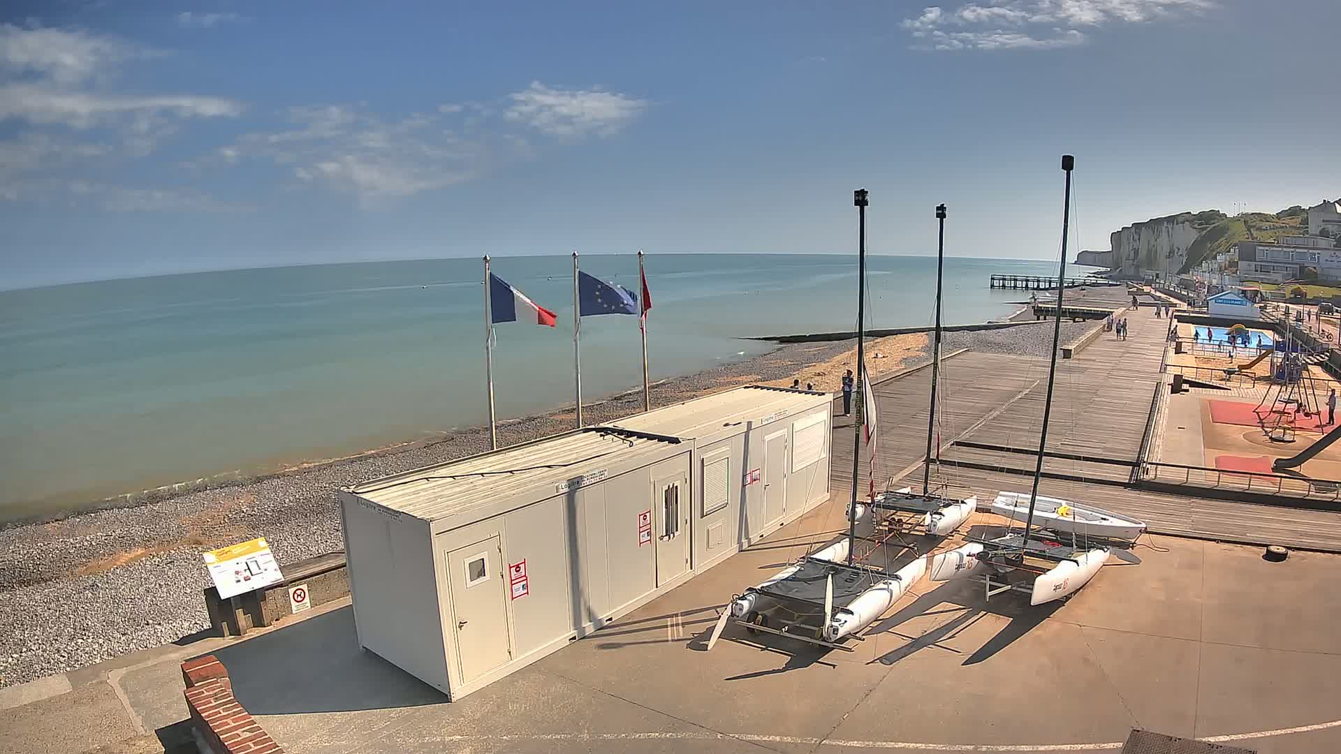 Plage de Veules-les-Roses Beach Live Cam - Dieppe, Seine-Maritime, Normandie, France