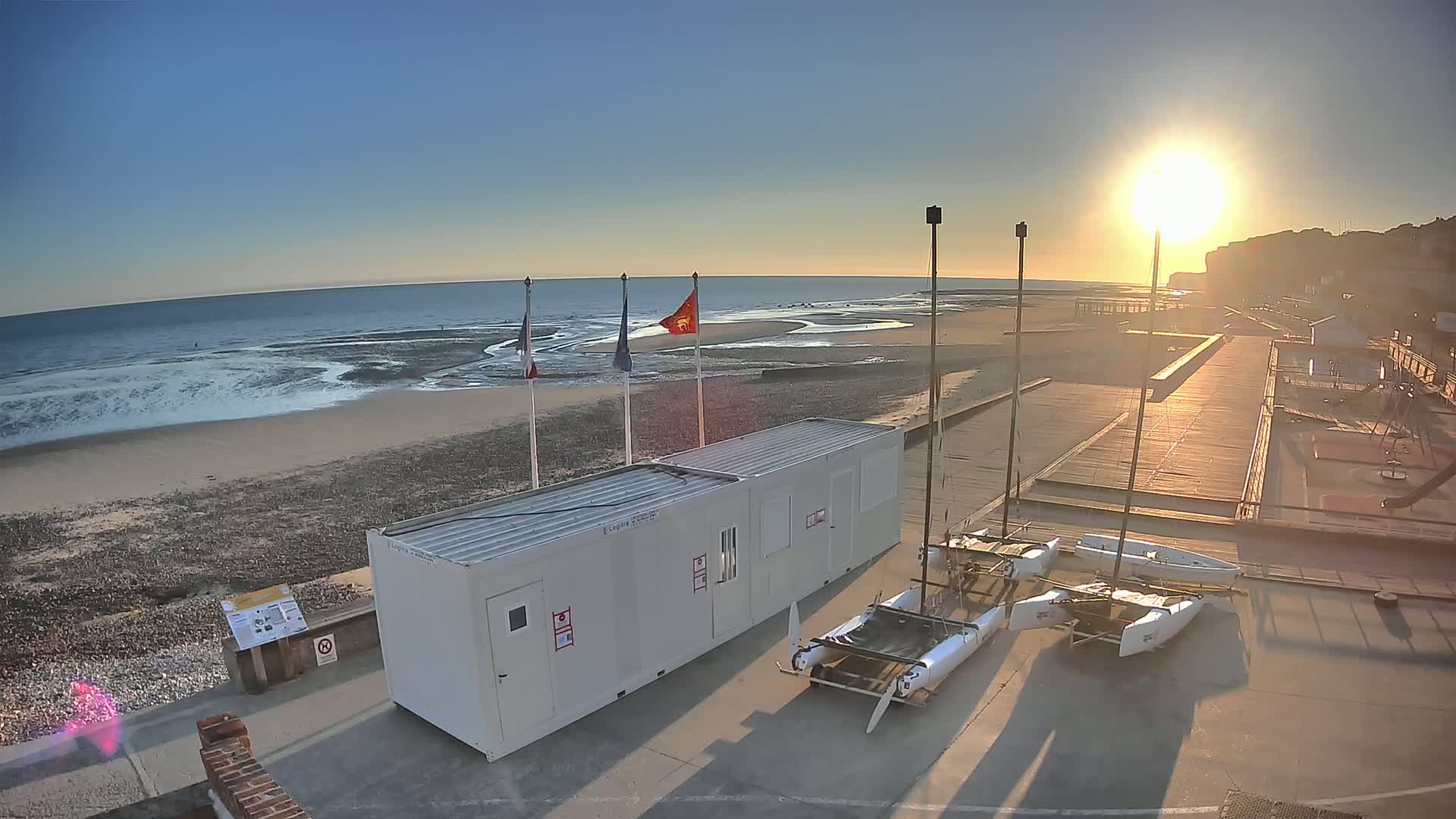 Plage de Veules-les-Roses Beach Live Cam - Dieppe, Seine-Maritime, Normandie, France