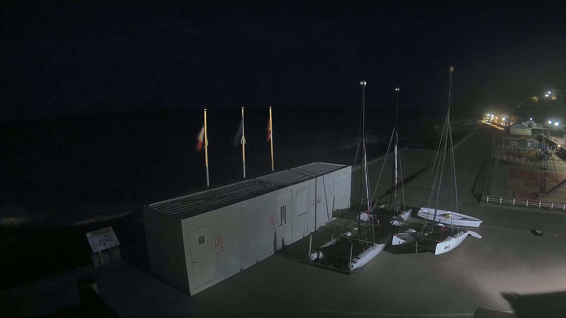 Plage de Veules-les-Roses Beach Live Cam - Dieppe, Seine-Maritime, Normandie, France