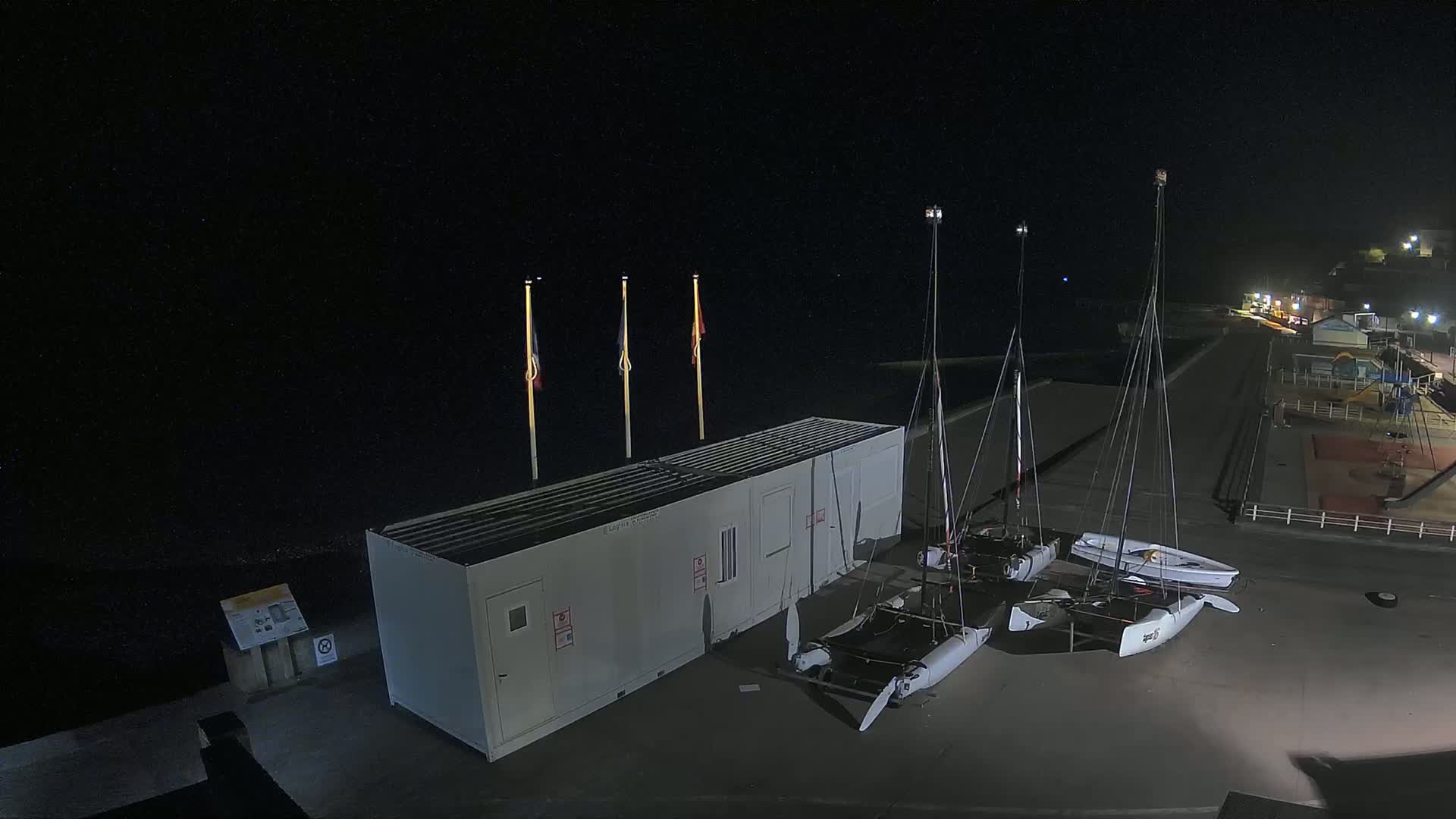 Plage de Veules-les-Roses Beach Live Cam - Dieppe, Seine-Maritime, Normandie, France