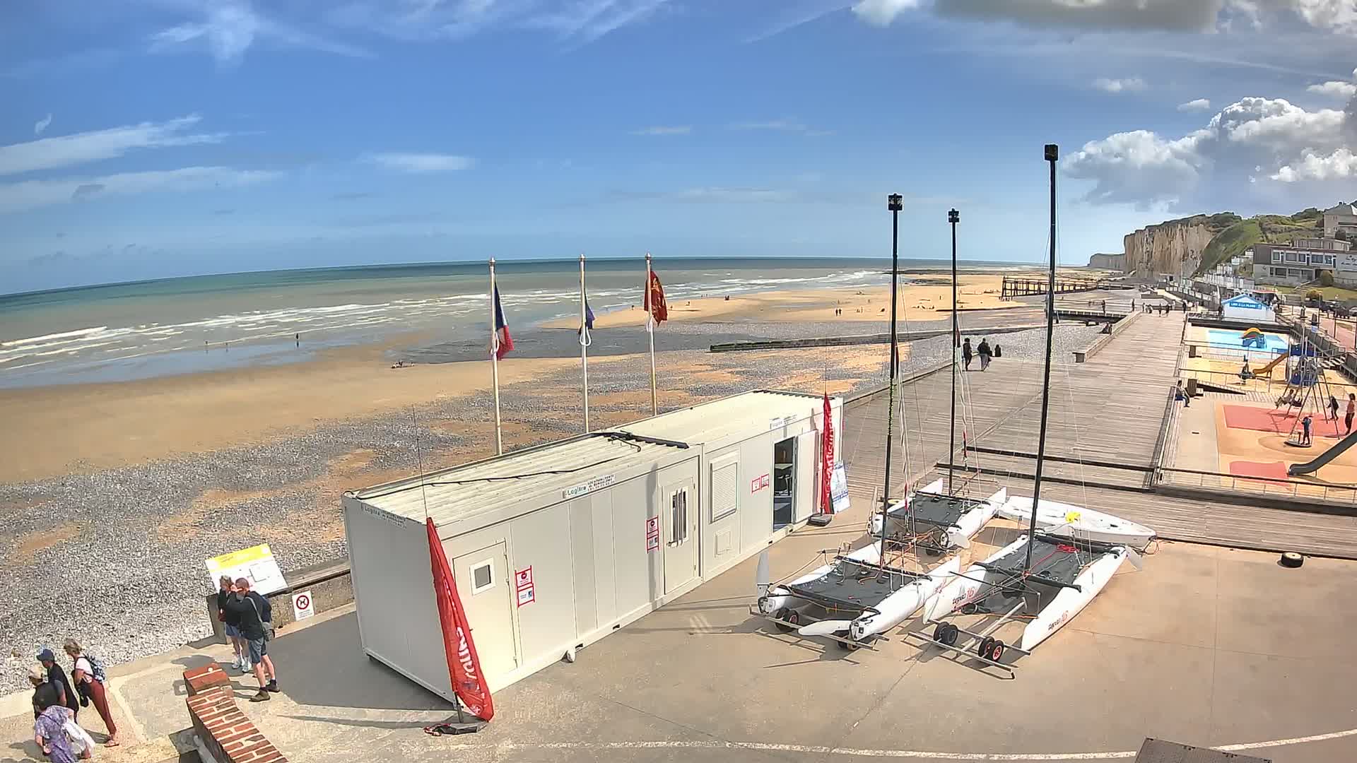 Plage de Veules-les-Roses Beach Live Cam - Dieppe, Seine-Maritime, Normandie, France