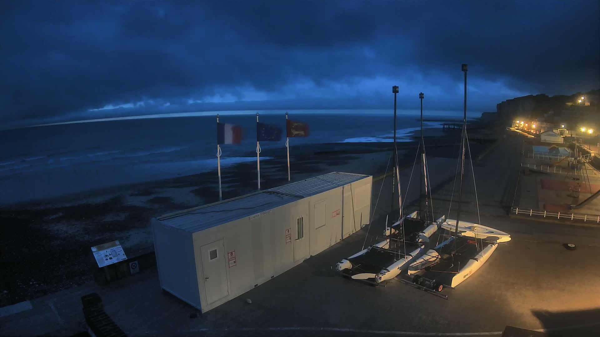 Plage de Veules-les-Roses Beach Live Cam - Dieppe, Seine-Maritime, Normandie, France