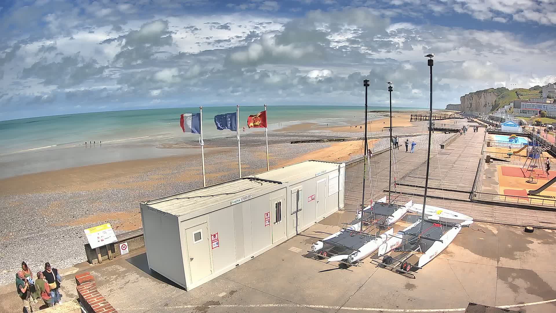 Plage de Veules-les-Roses Beach Live Cam - Dieppe, Seine-Maritime, Normandie, France