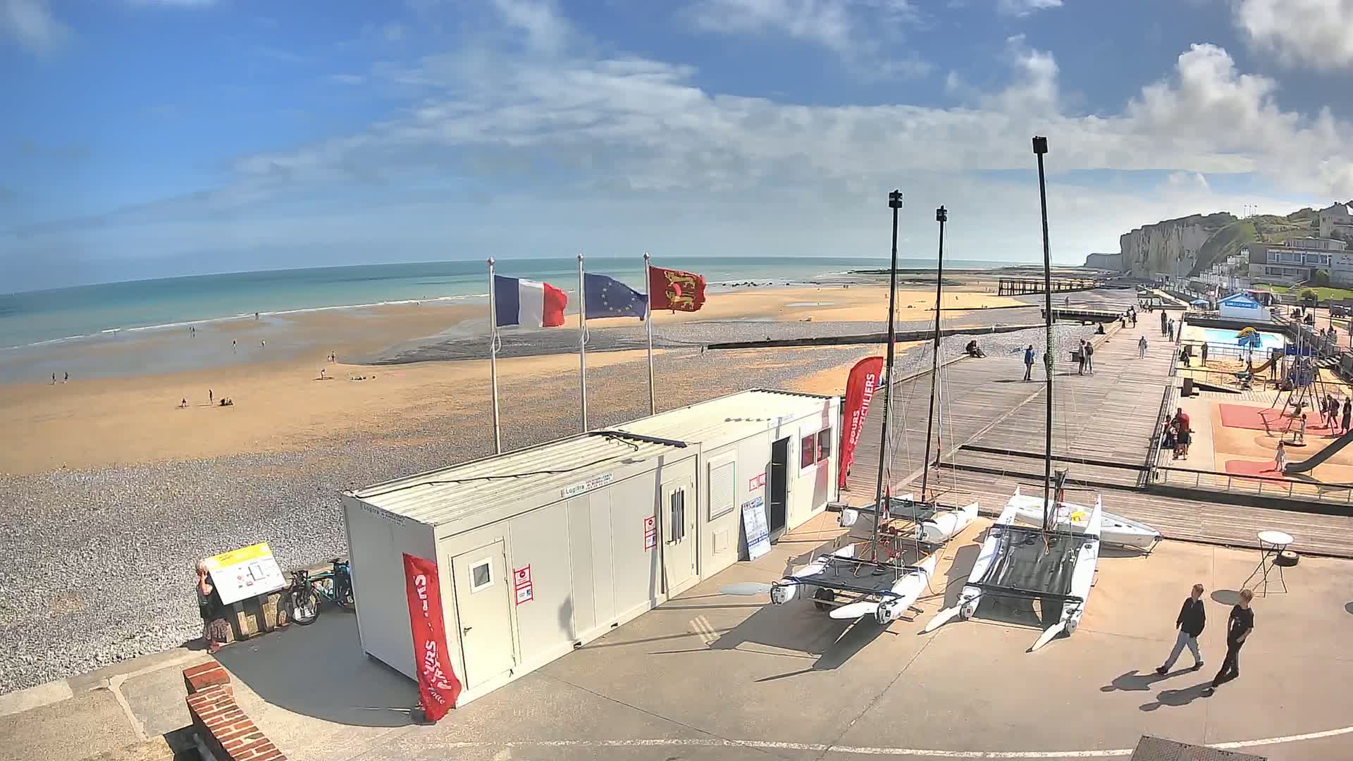 Plage de Veules-les-Roses Beach Live Cam - Dieppe, Seine-Maritime, Normandie, France