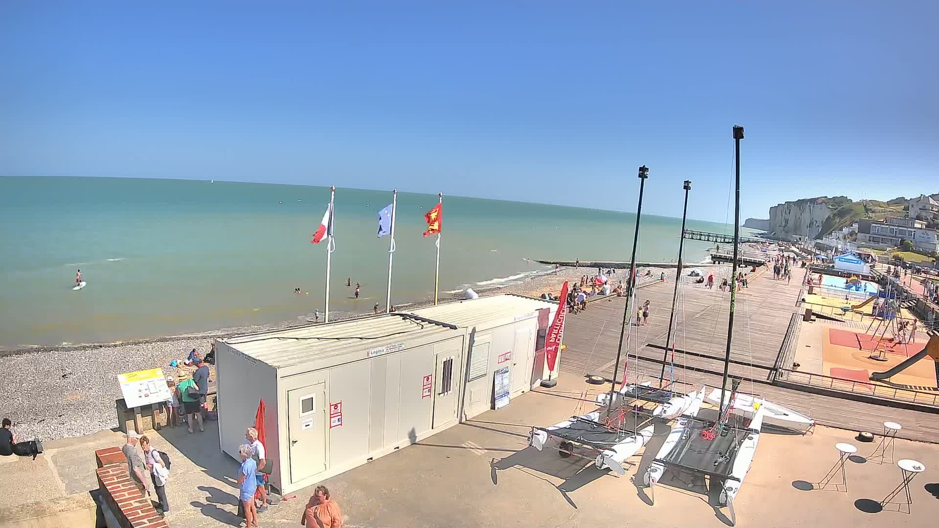 Plage de Veules-les-Roses Beach Live Cam - Dieppe, Seine-Maritime, Normandie, France