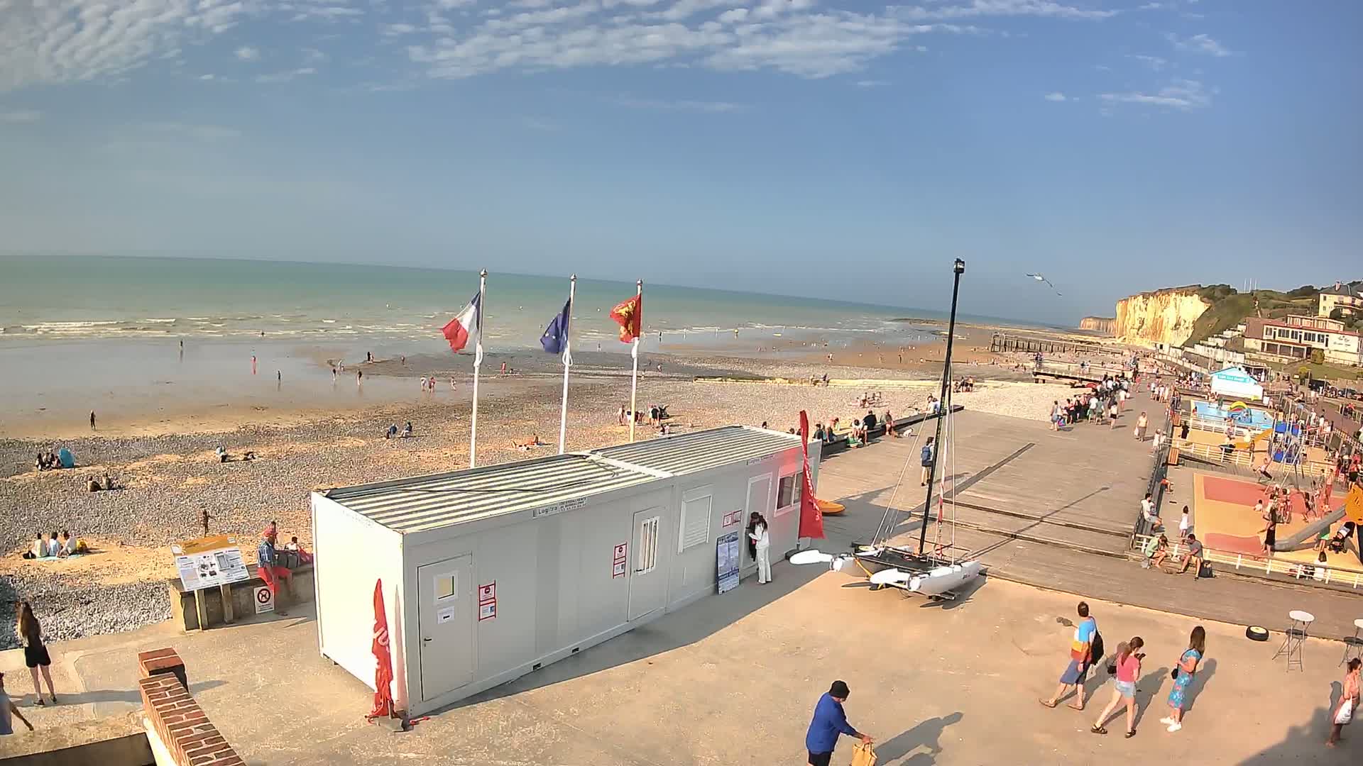 Plage de Veules-les-Roses Beach Live Cam - Dieppe, Seine-Maritime, Normandie, France