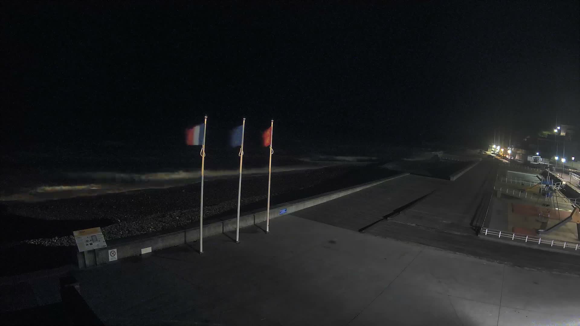 Plage de Veules-les-Roses Beach Live Cam - Dieppe, Seine-Maritime, Normandie, France
