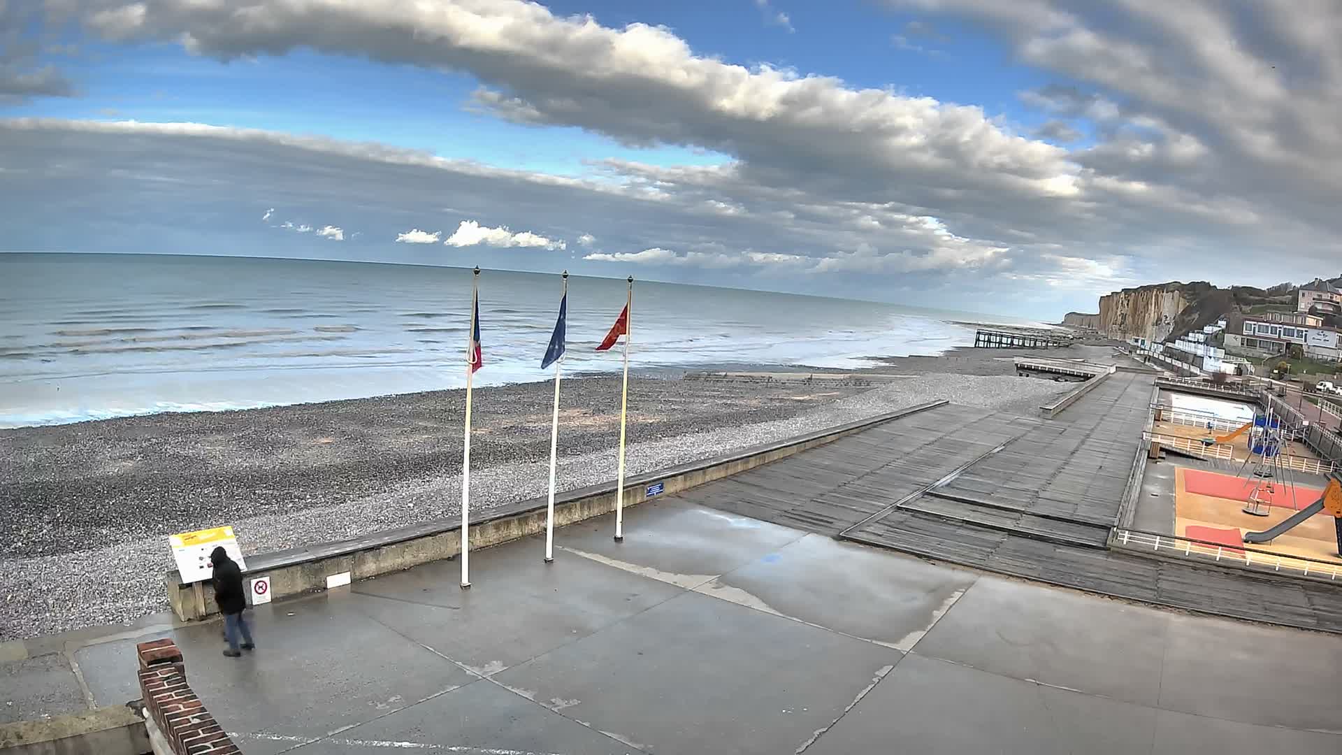 Plage de Veules-les-Roses Beach Live Cam - Dieppe, Seine-Maritime, Normandie, France
