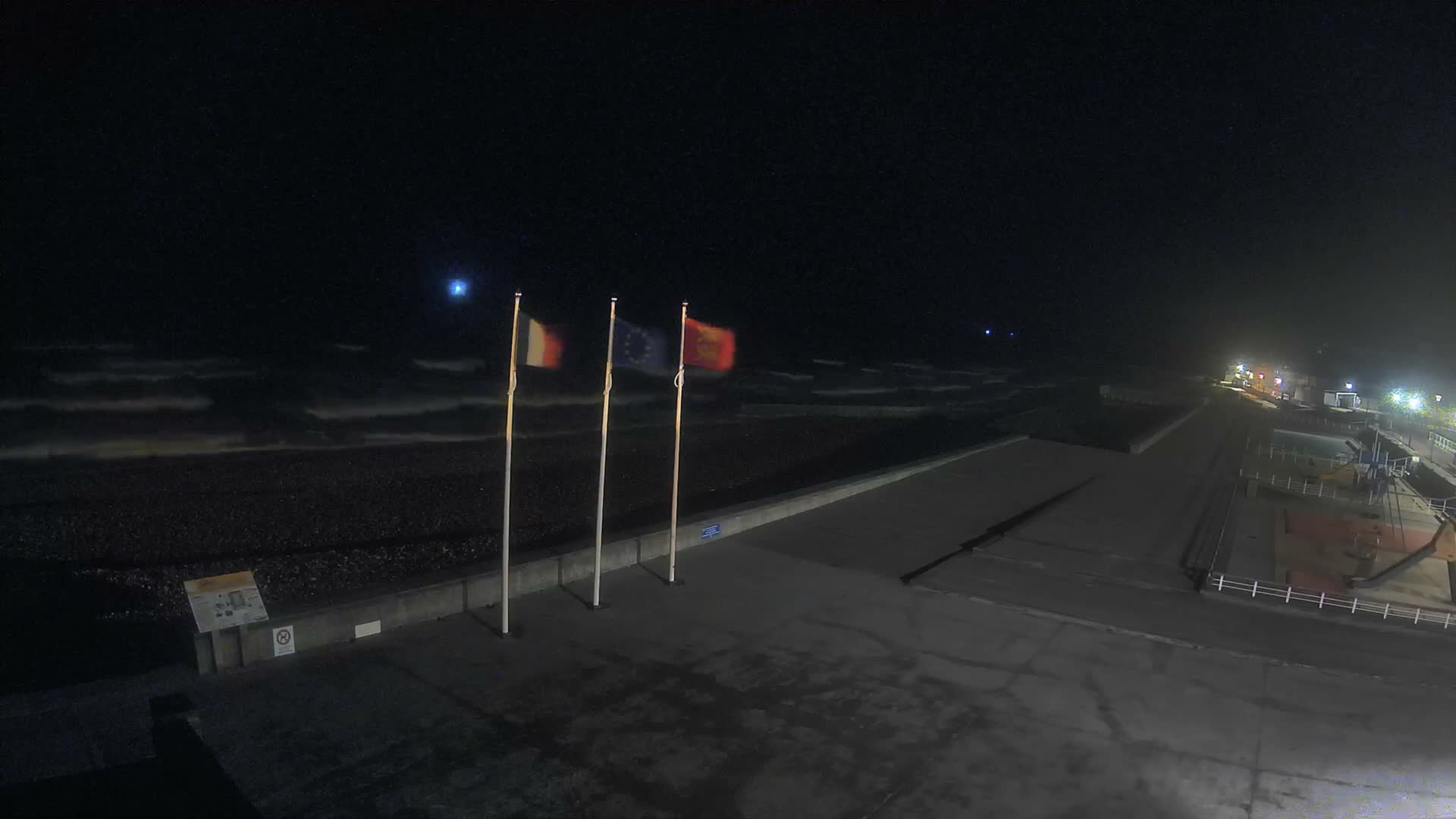 Plage de Veules-les-Roses Beach Live Cam - Dieppe, Seine-Maritime, Normandie, France