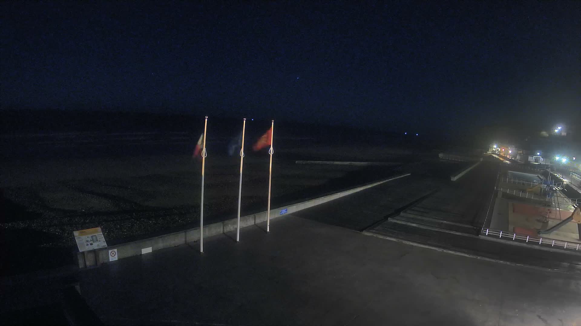 Plage de Veules-les-Roses Beach Live Cam - Dieppe, Seine-Maritime, Normandie, France