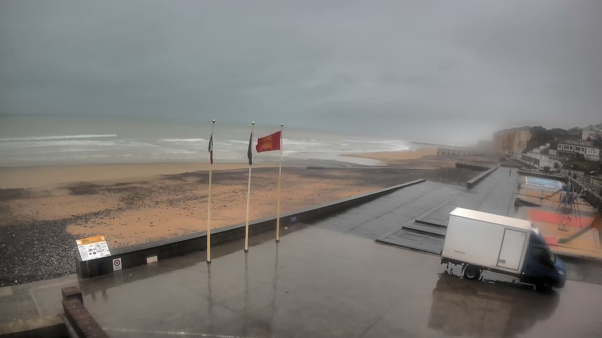 Plage de Veules-les-Roses Beach Live Cam - Dieppe, Seine-Maritime, Normandie, France