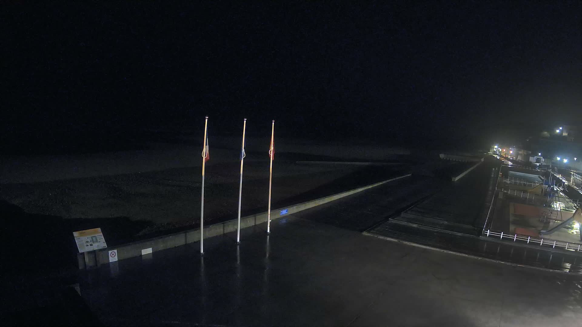 Plage de Veules-les-Roses Beach Live Cam - Dieppe, Seine-Maritime, Normandie, France