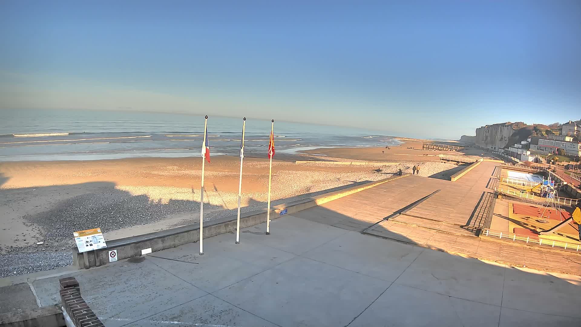 Plage de Veules-les-Roses Beach Live Cam - Dieppe, Seine-Maritime, Normandie, France