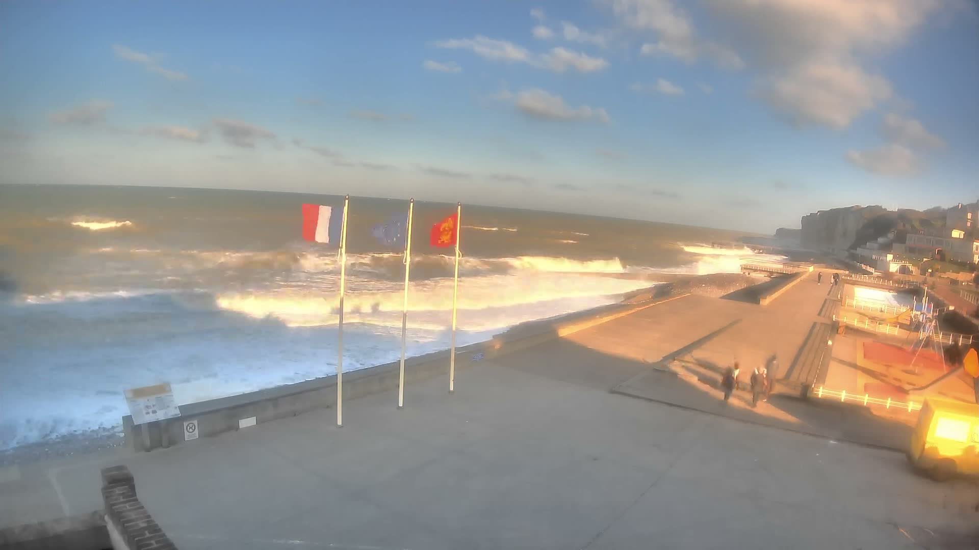 Plage de Veules-les-Roses Beach Live Cam - Dieppe, Seine-Maritime, Normandie, France