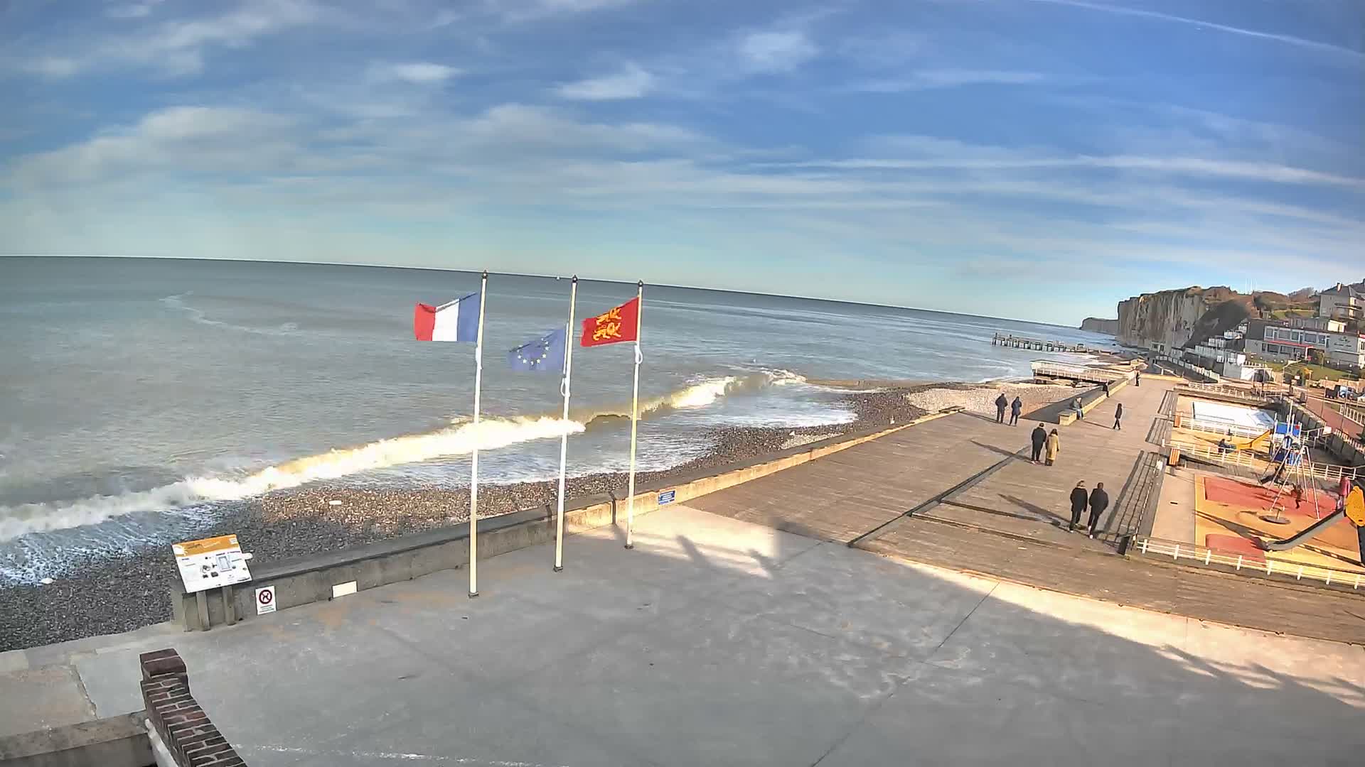 Plage de Veules-les-Roses Beach Live Cam - Dieppe, Seine-Maritime, Normandie, France