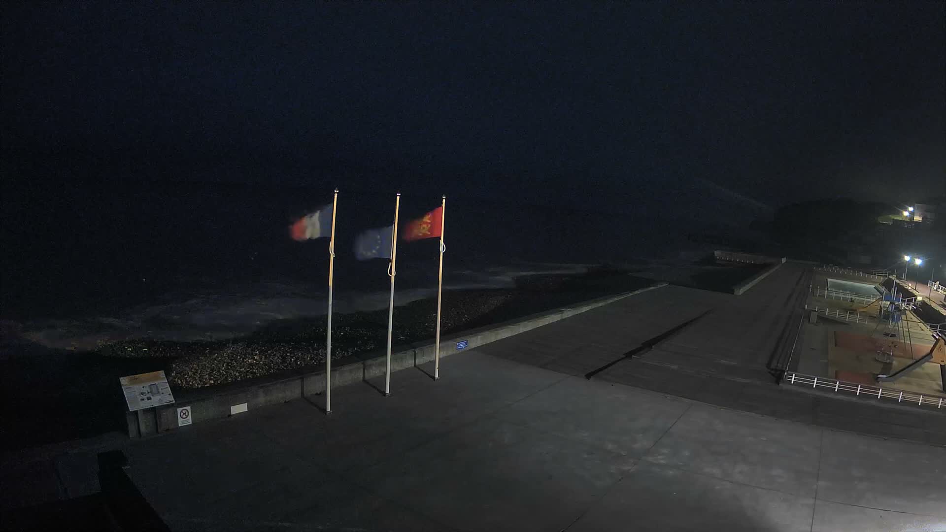 Plage de Veules-les-Roses Beach Live Cam - Dieppe, Seine-Maritime, Normandie, France