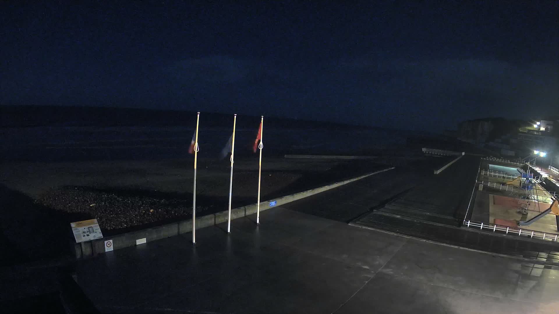 Plage de Veules-les-Roses Beach Live Cam - Dieppe, Seine-Maritime, Normandie, France