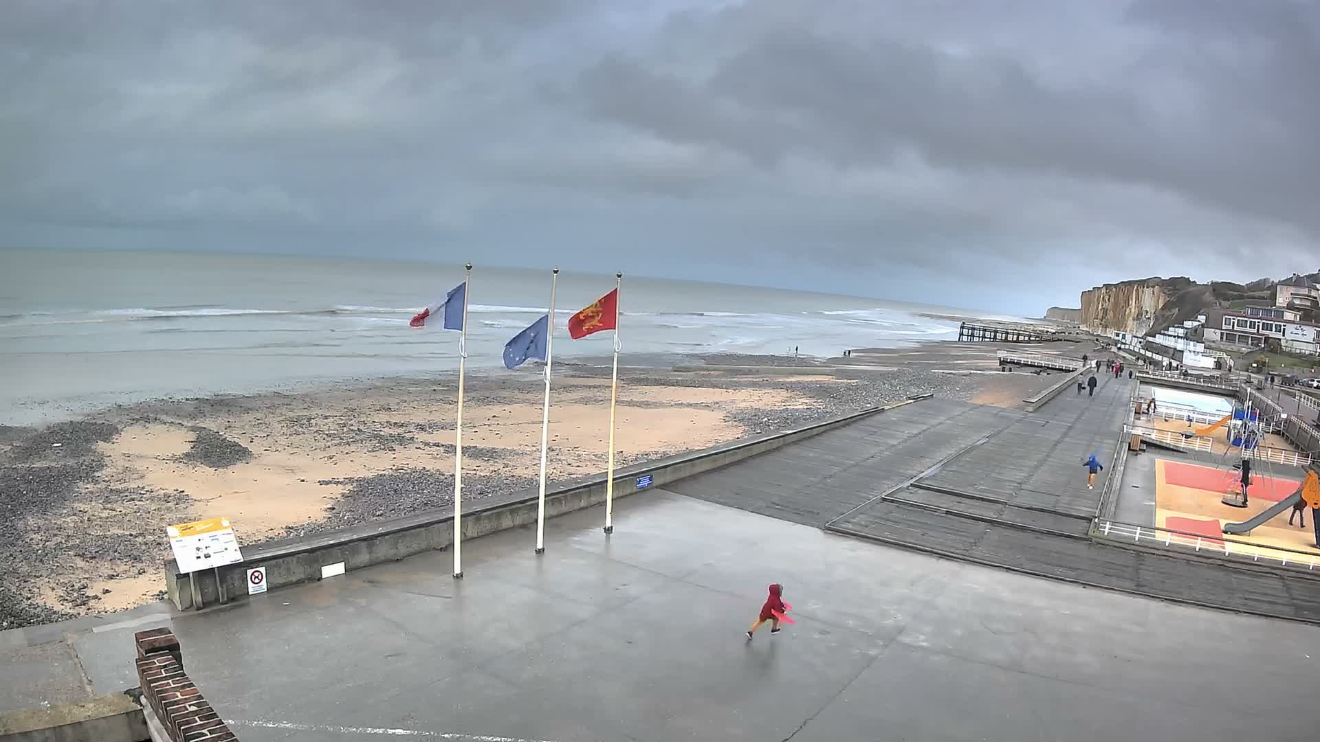 Plage de Veules-les-Roses Beach Live Cam - Dieppe, Seine-Maritime, Normandie, France