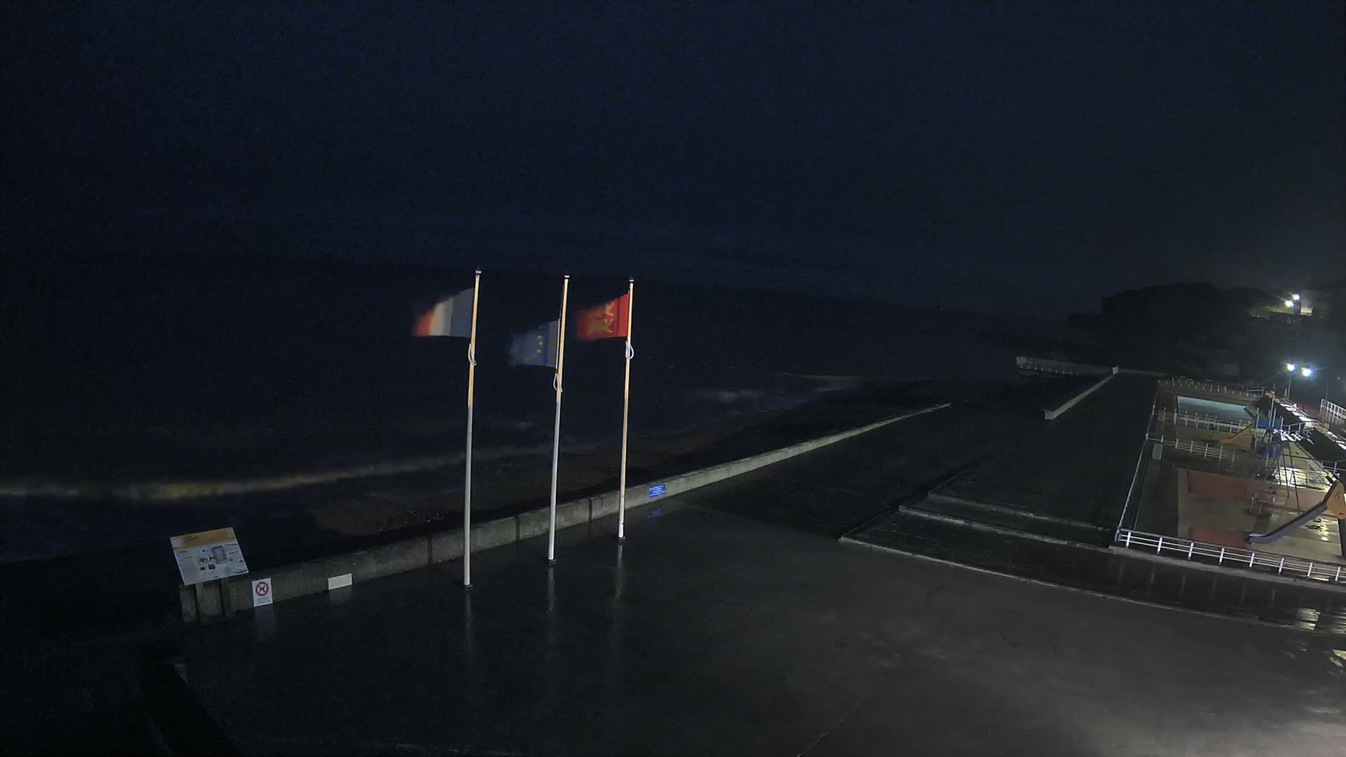 Plage de Veules-les-Roses Beach Live Cam - Dieppe, Seine-Maritime, Normandie, France