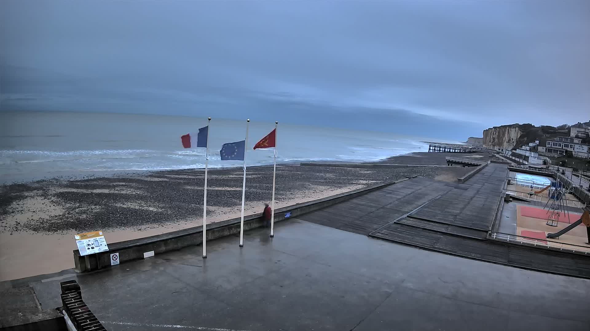 Plage de Veules-les-Roses Beach Live Cam - Dieppe, Seine-Maritime, Normandie, France