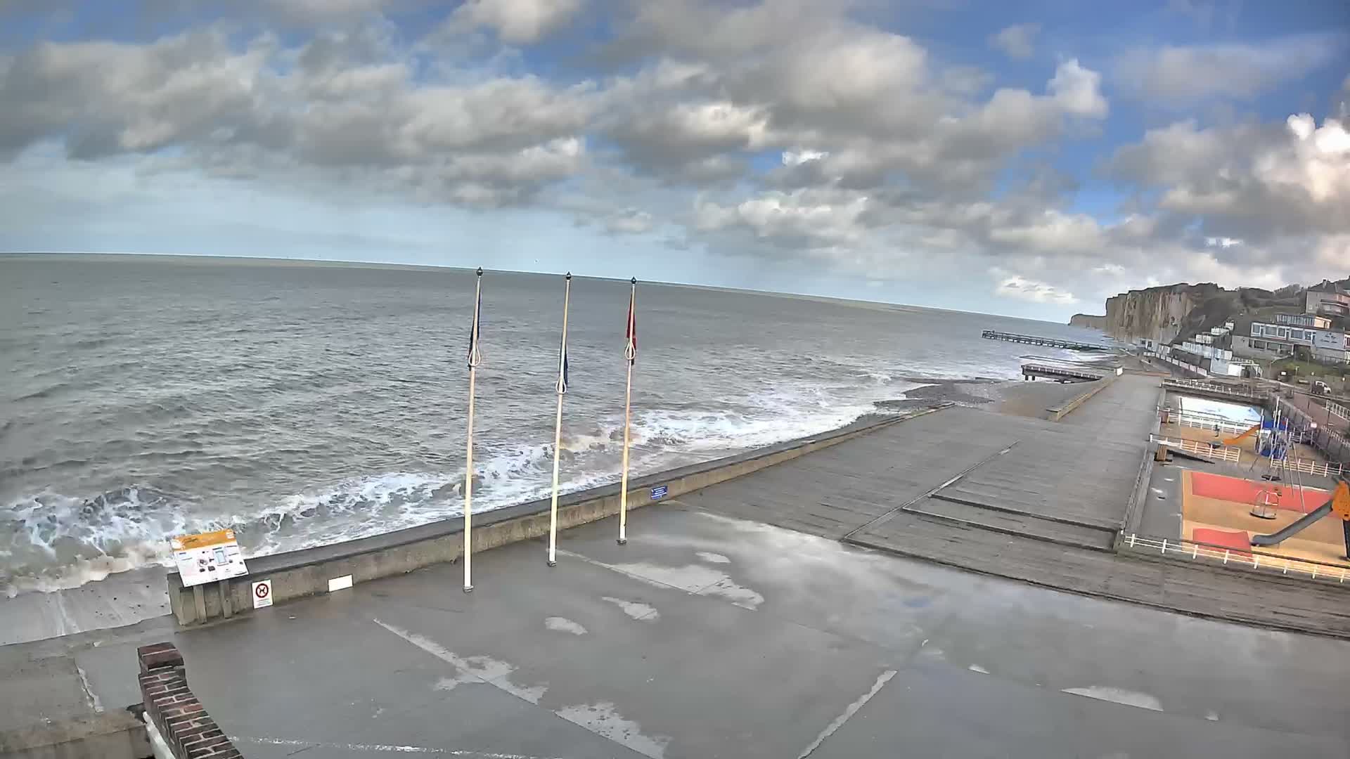 Plage de Veules-les-Roses Beach Live Cam - Dieppe, Seine-Maritime, Normandie, France