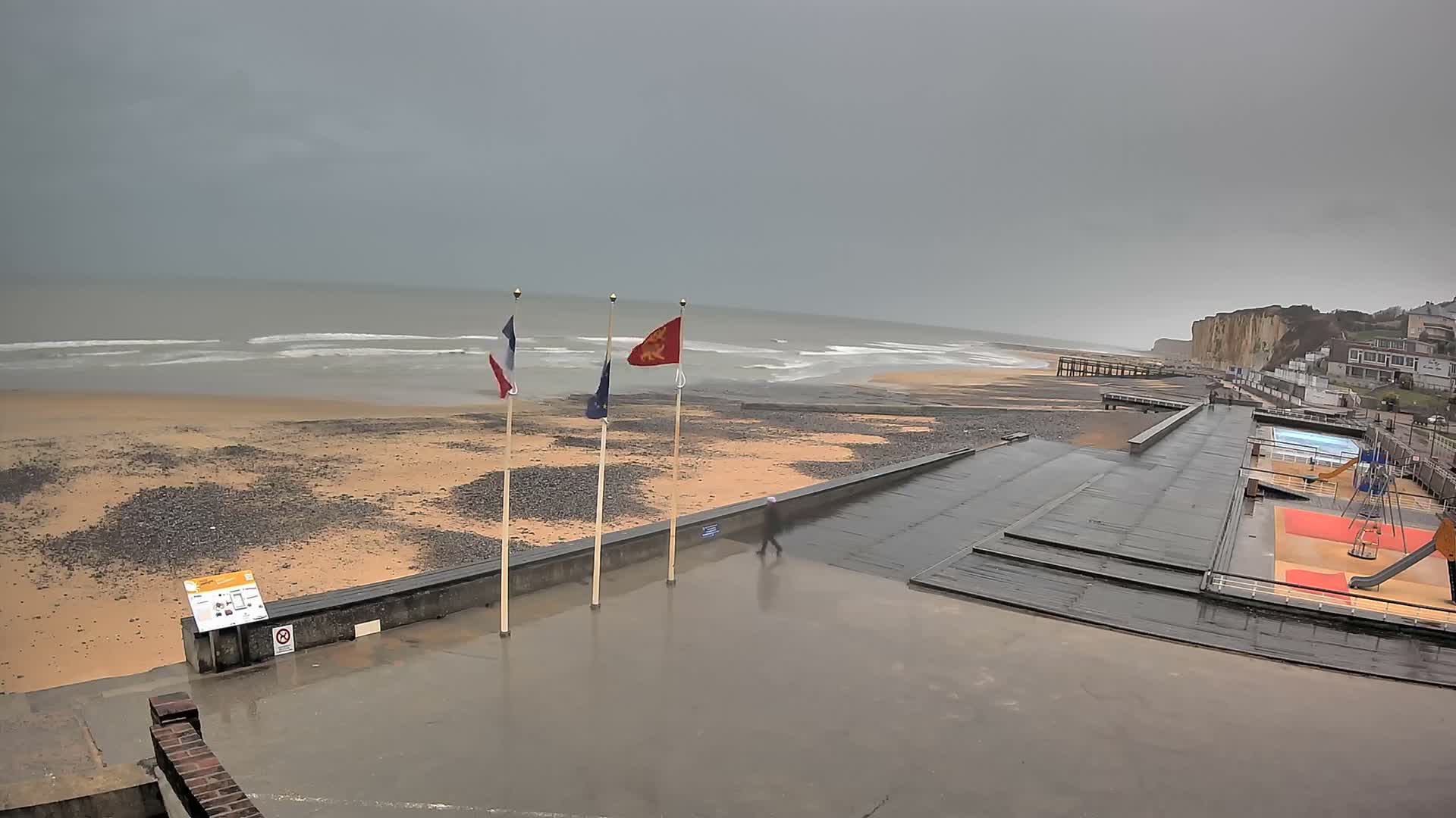Plage de Veules-les-Roses Beach Live Cam - Dieppe, Seine-Maritime, Normandie, France