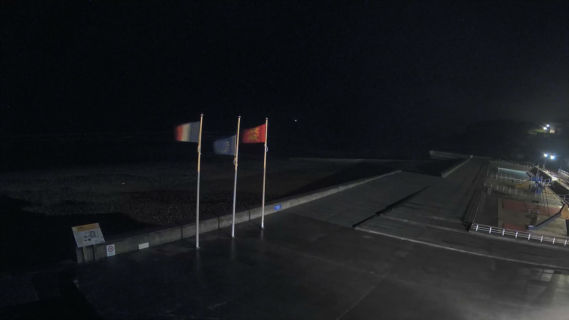 Plage de Veules-les-Roses Beach Live Cam - Dieppe, Seine-Maritime, Normandie, France