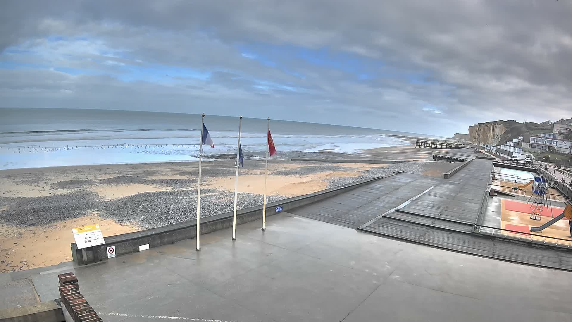 Plage de Veules-les-Roses Beach Live Cam - Dieppe, Seine-Maritime, Normandie, France