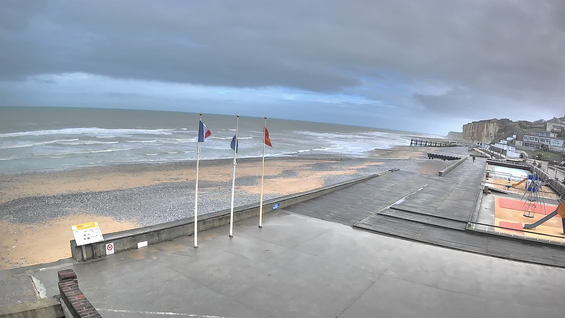Plage de Veules-les-Roses Beach Live Cam - Dieppe, Seine-Maritime, Normandie, France