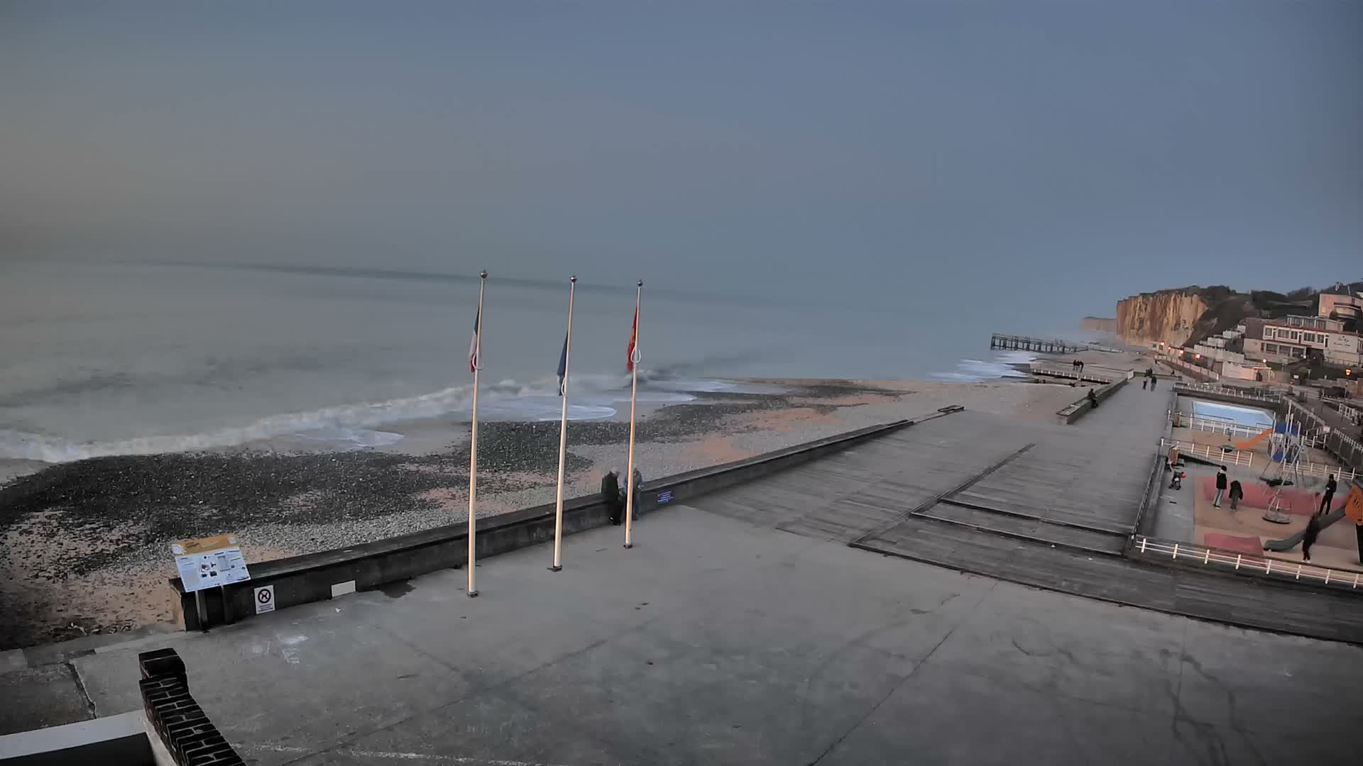Plage de Veules-les-Roses Beach Live Cam - Dieppe, Seine-Maritime, Normandie, France