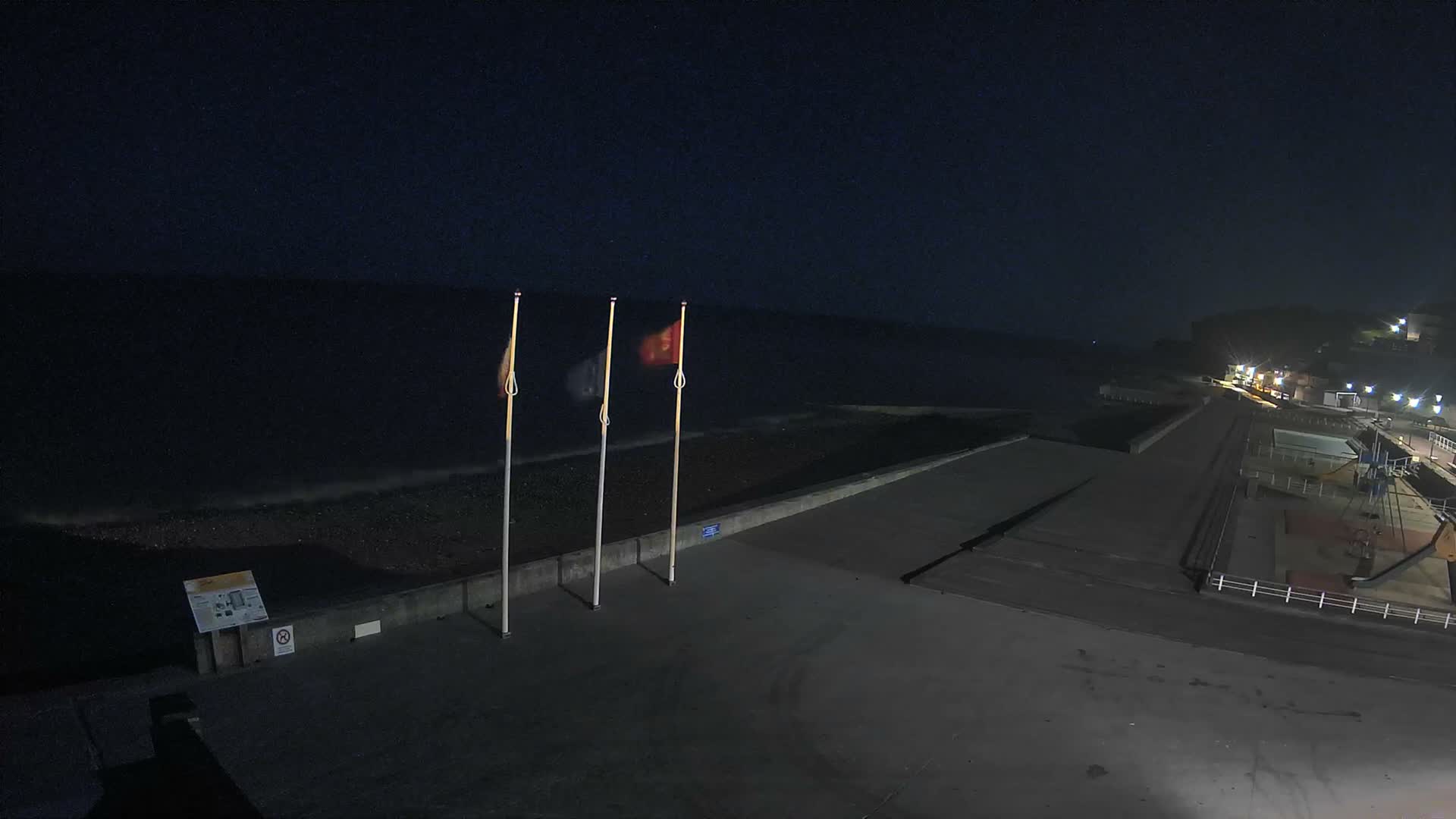 Plage de Veules-les-Roses Beach Live Cam - Dieppe, Seine-Maritime, Normandie, France