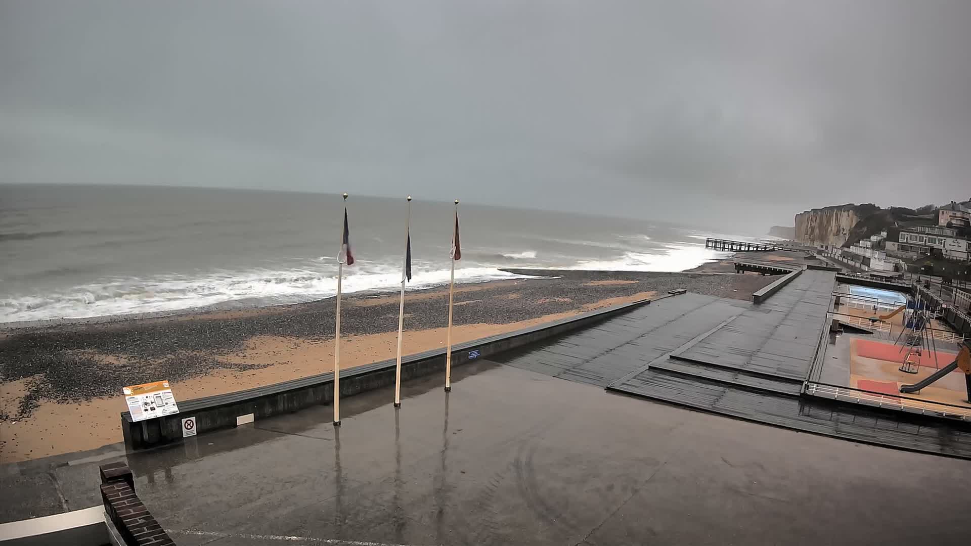 Plage de Veules-les-Roses Beach Live Cam - Dieppe, Seine-Maritime, Normandie, France