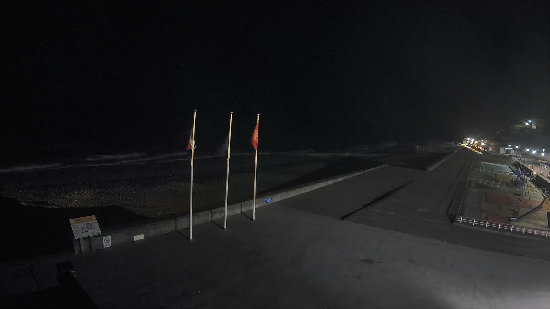 Plage de Veules-les-Roses Beach Live Cam - Dieppe, Seine-Maritime, Normandie, France