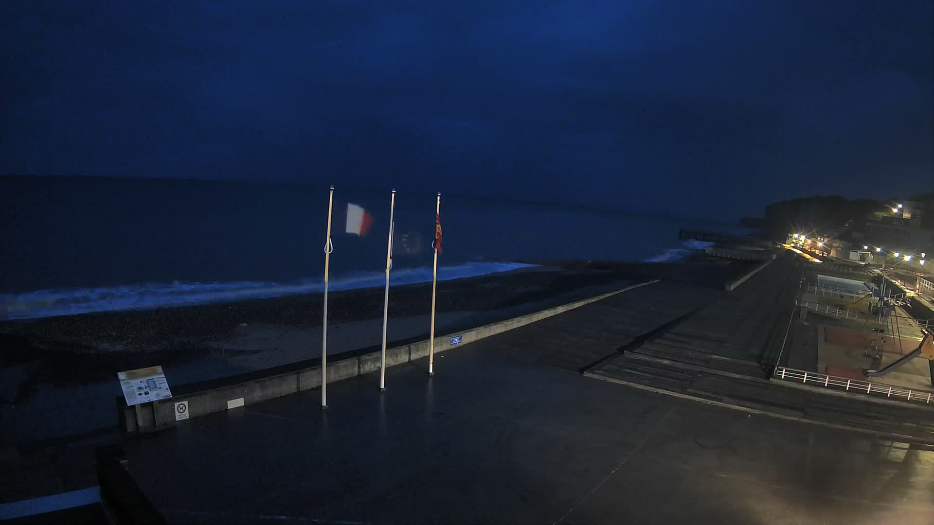 Plage de Veules-les-Roses Beach Live Cam - Dieppe, Seine-Maritime, Normandie, France